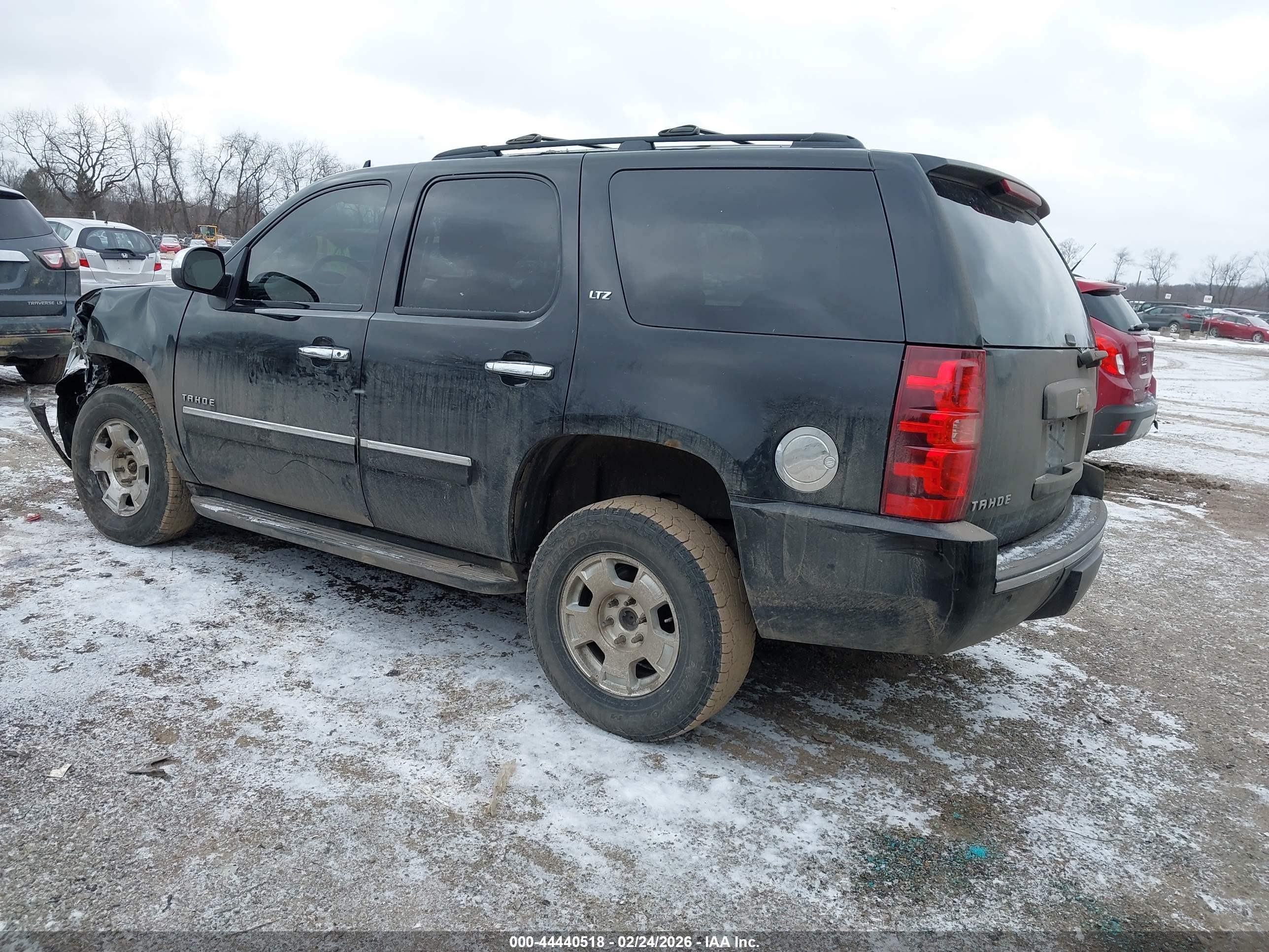 CHEVROLET TAHOE image 3