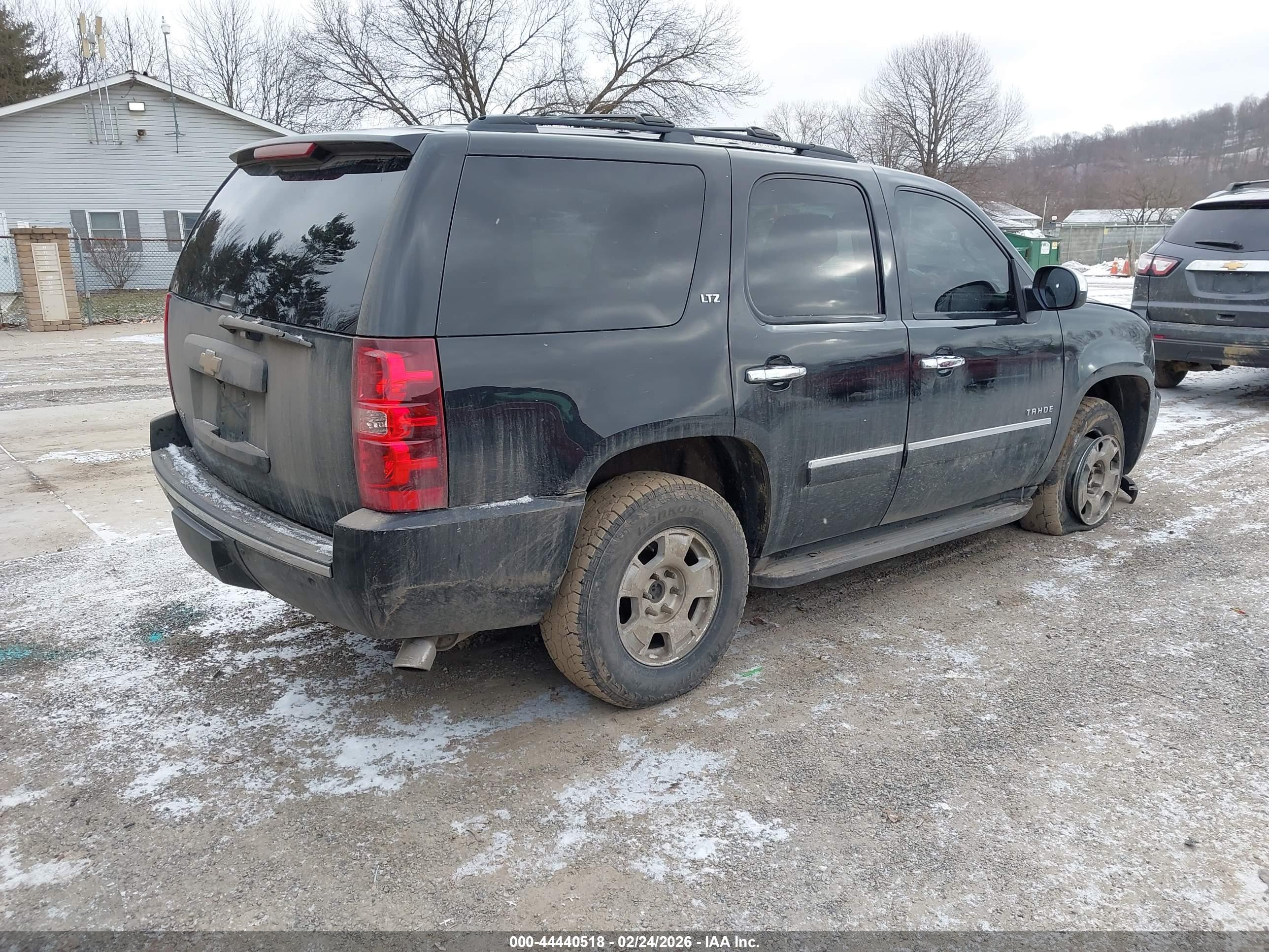 CHEVROLET TAHOE image 4