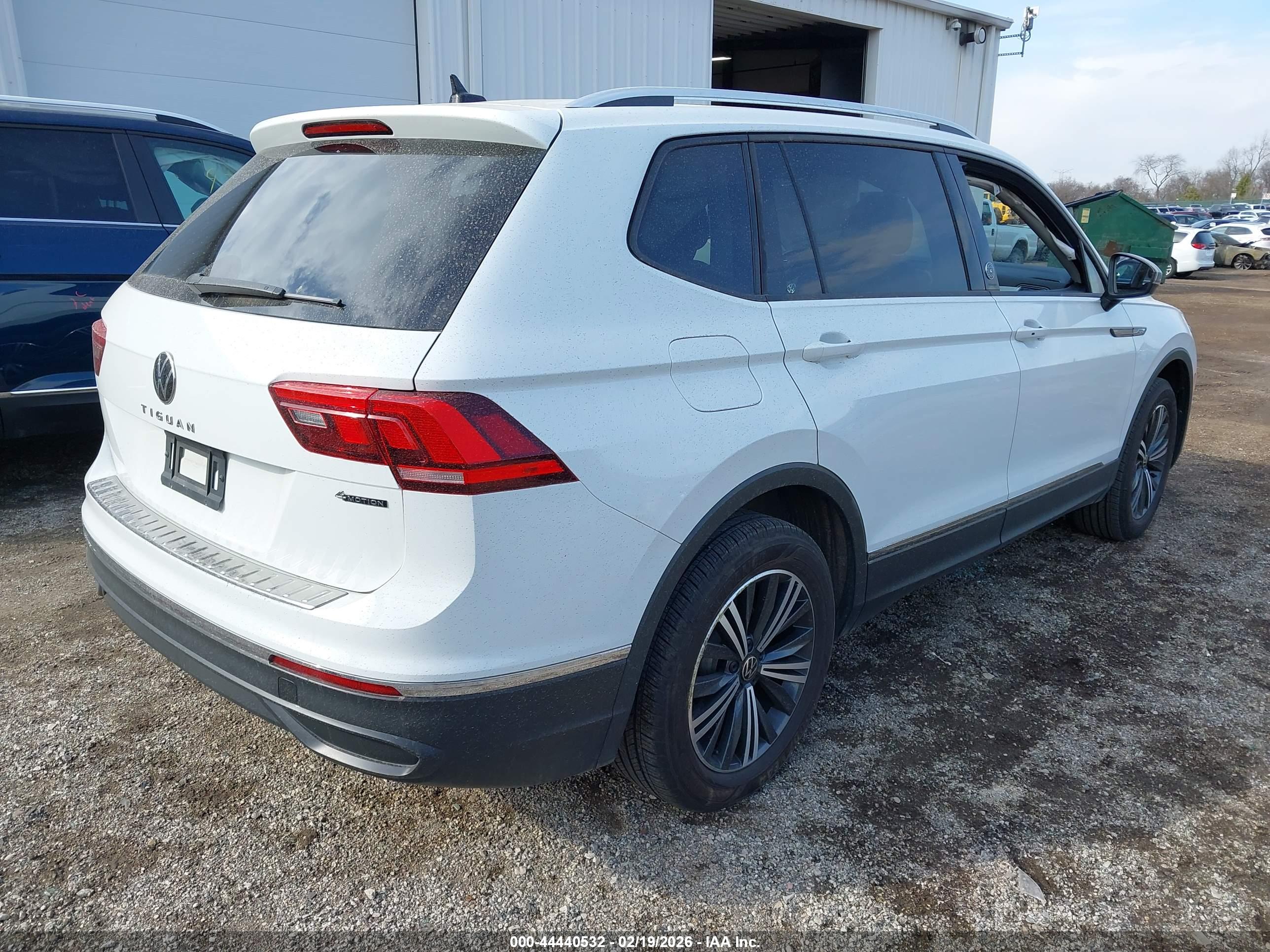 VOLKSWAGEN TIGUAN image 4