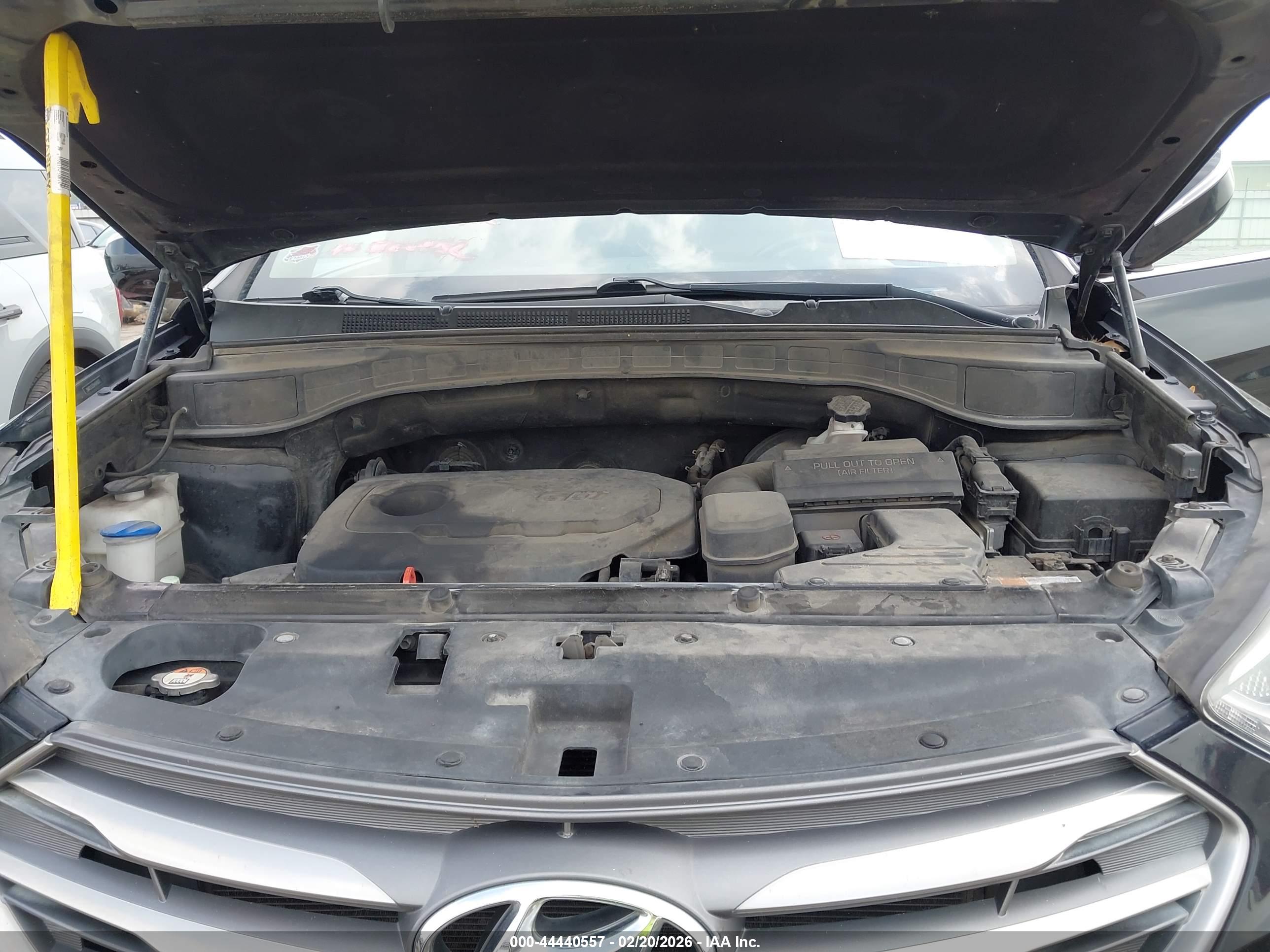 HYUNDAI SANTA image 10