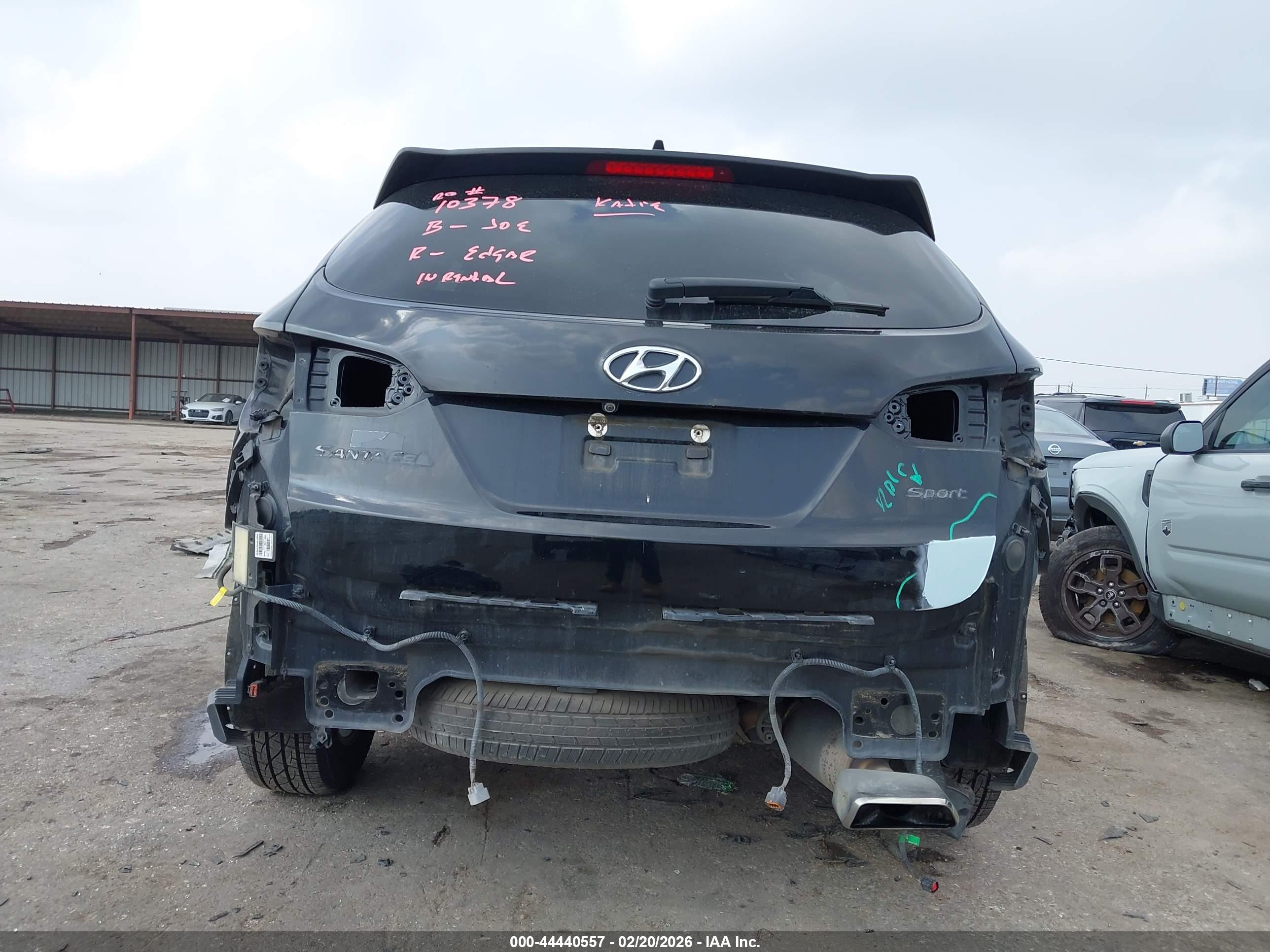 HYUNDAI SANTA image 6