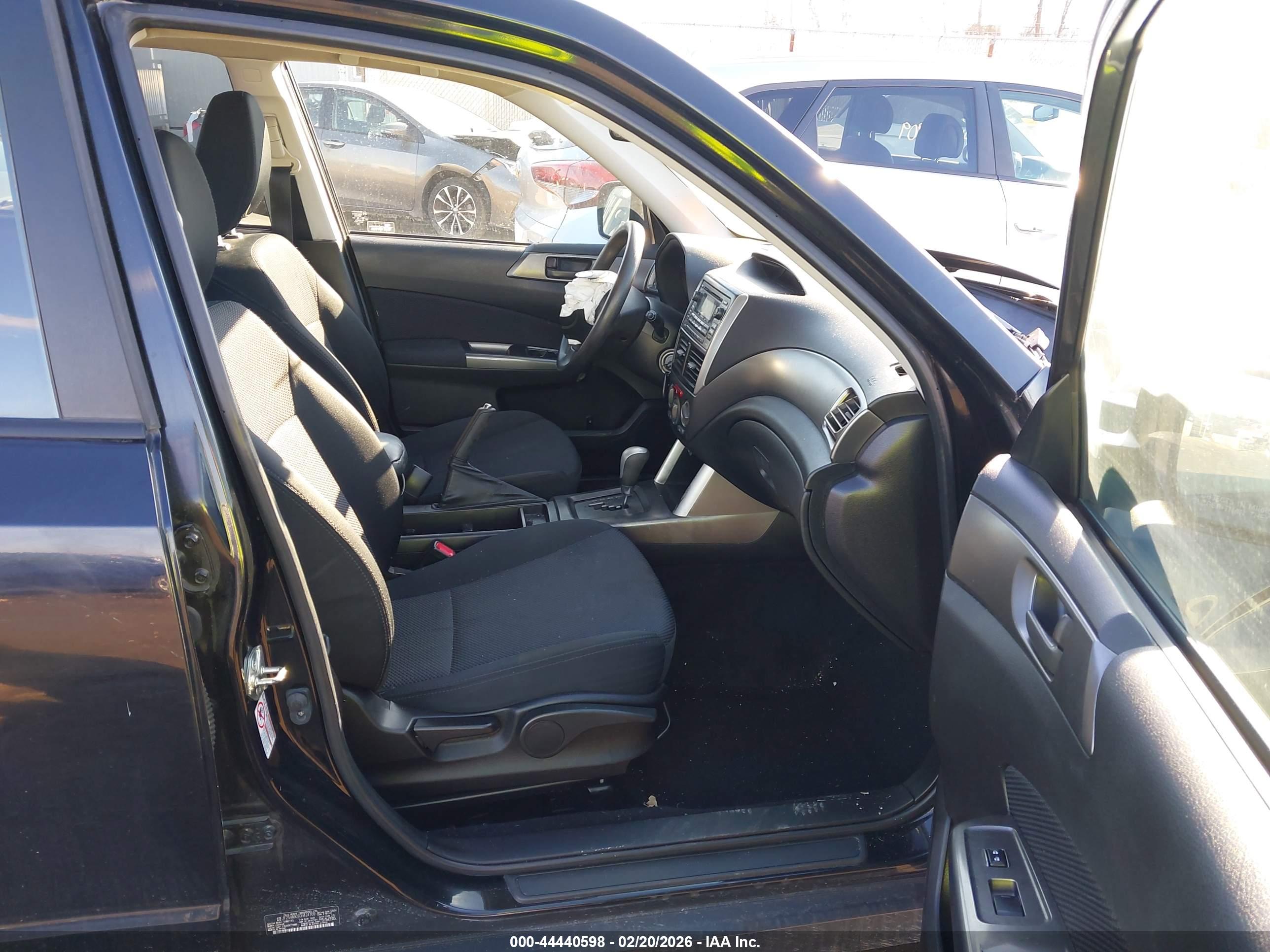 SUBARU FORESTER image 5