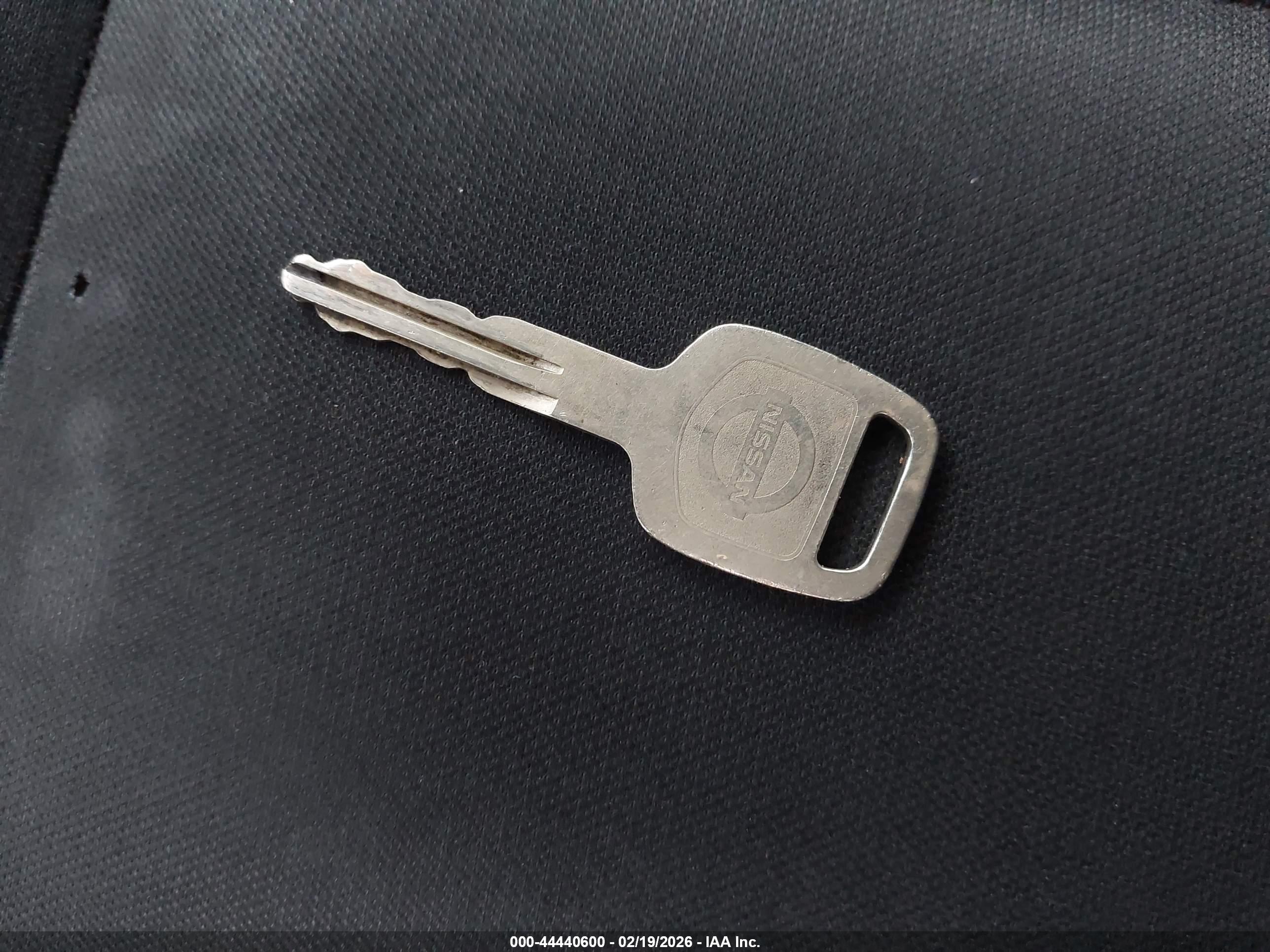 NISSAN VERSA image 11