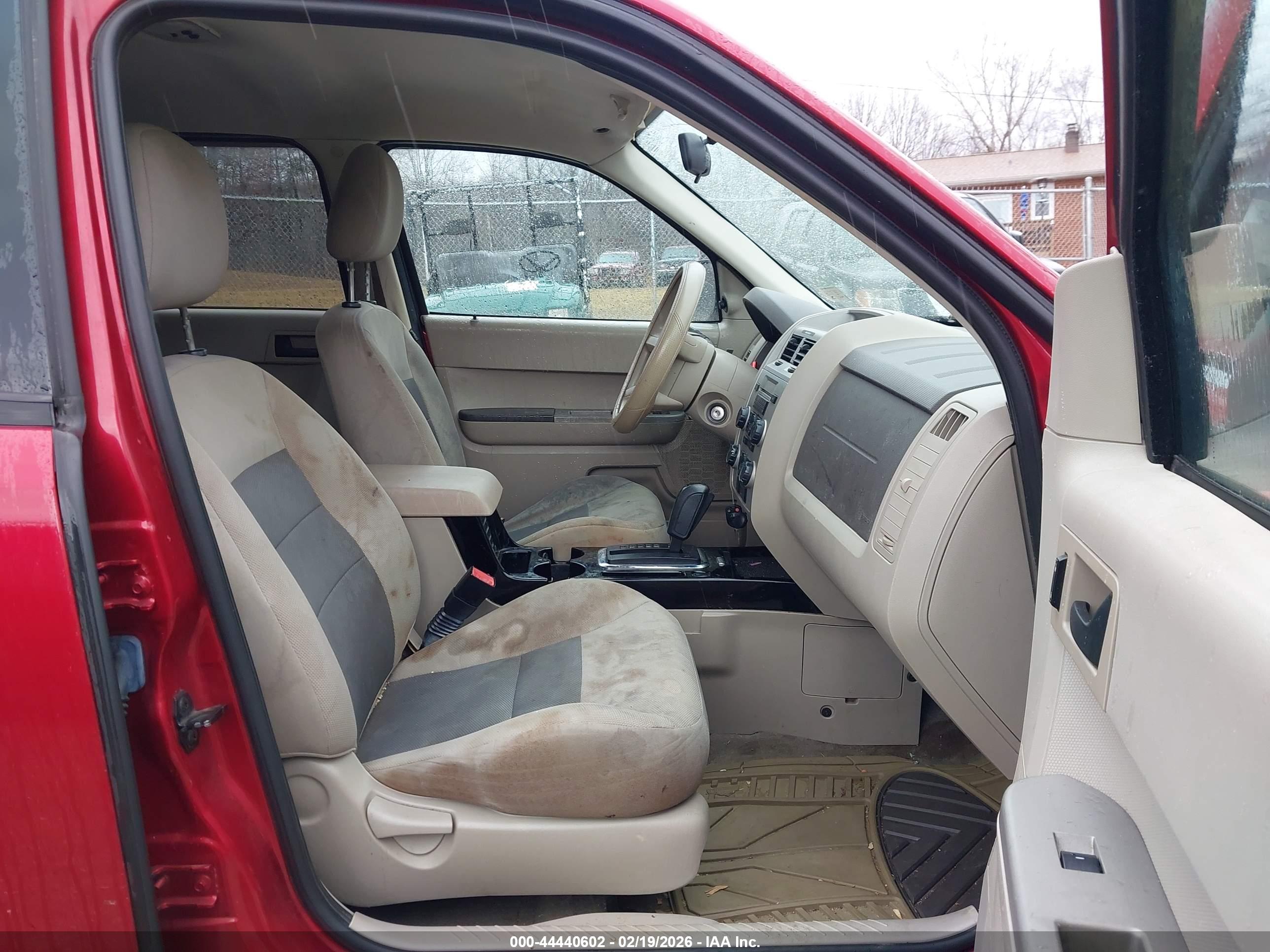 FORD ESCAPE image 5