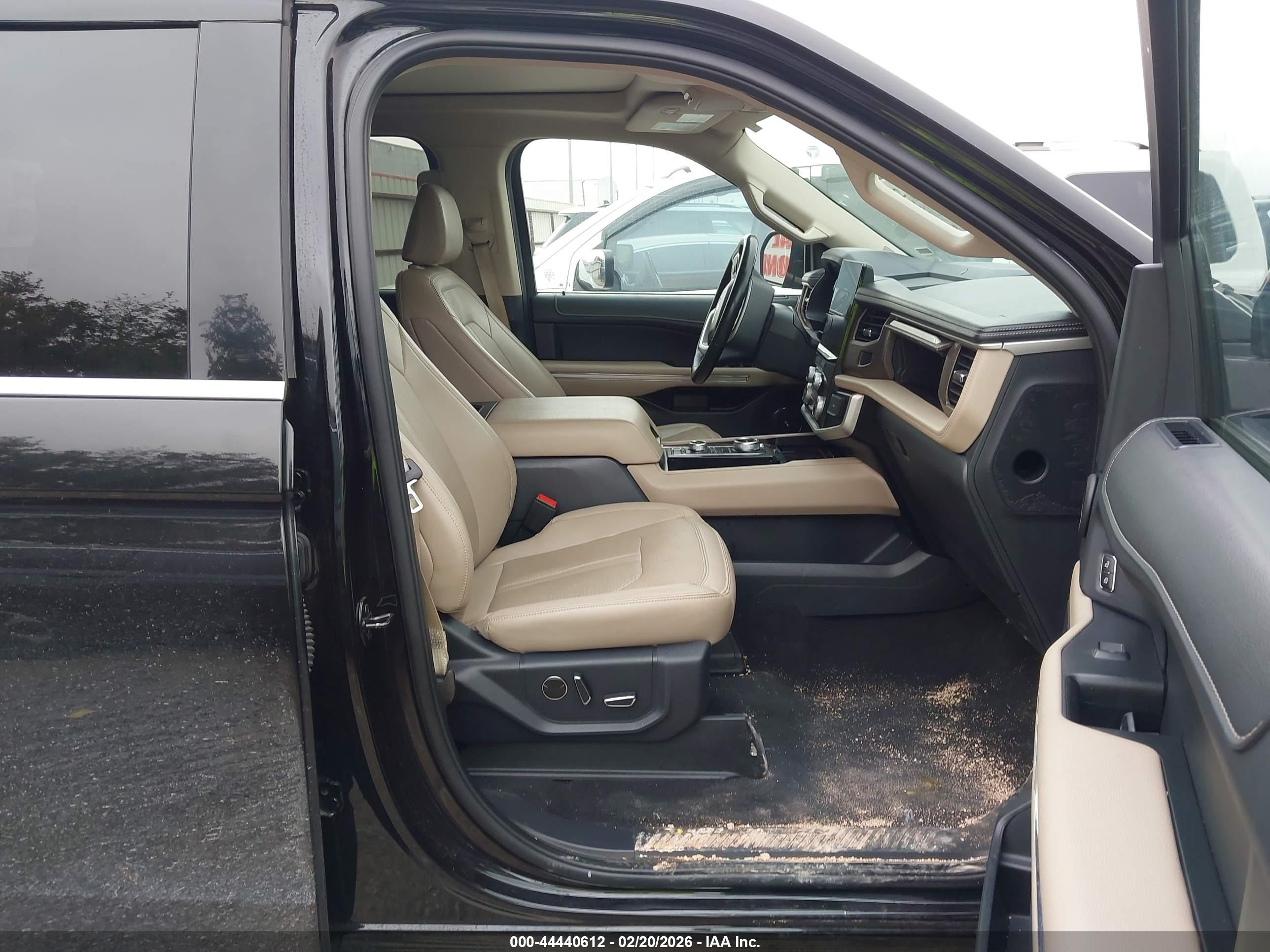 FORD EXPEDITION image 5