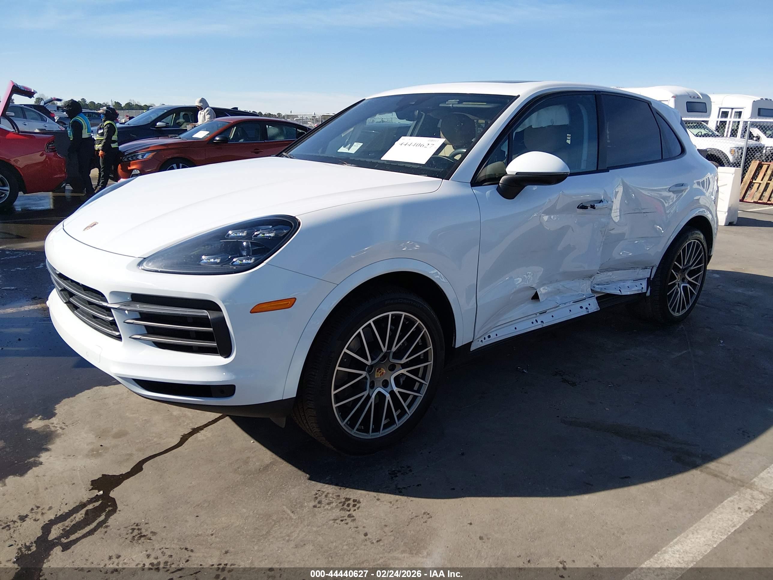 PORSCHE CAYENNE image 2
