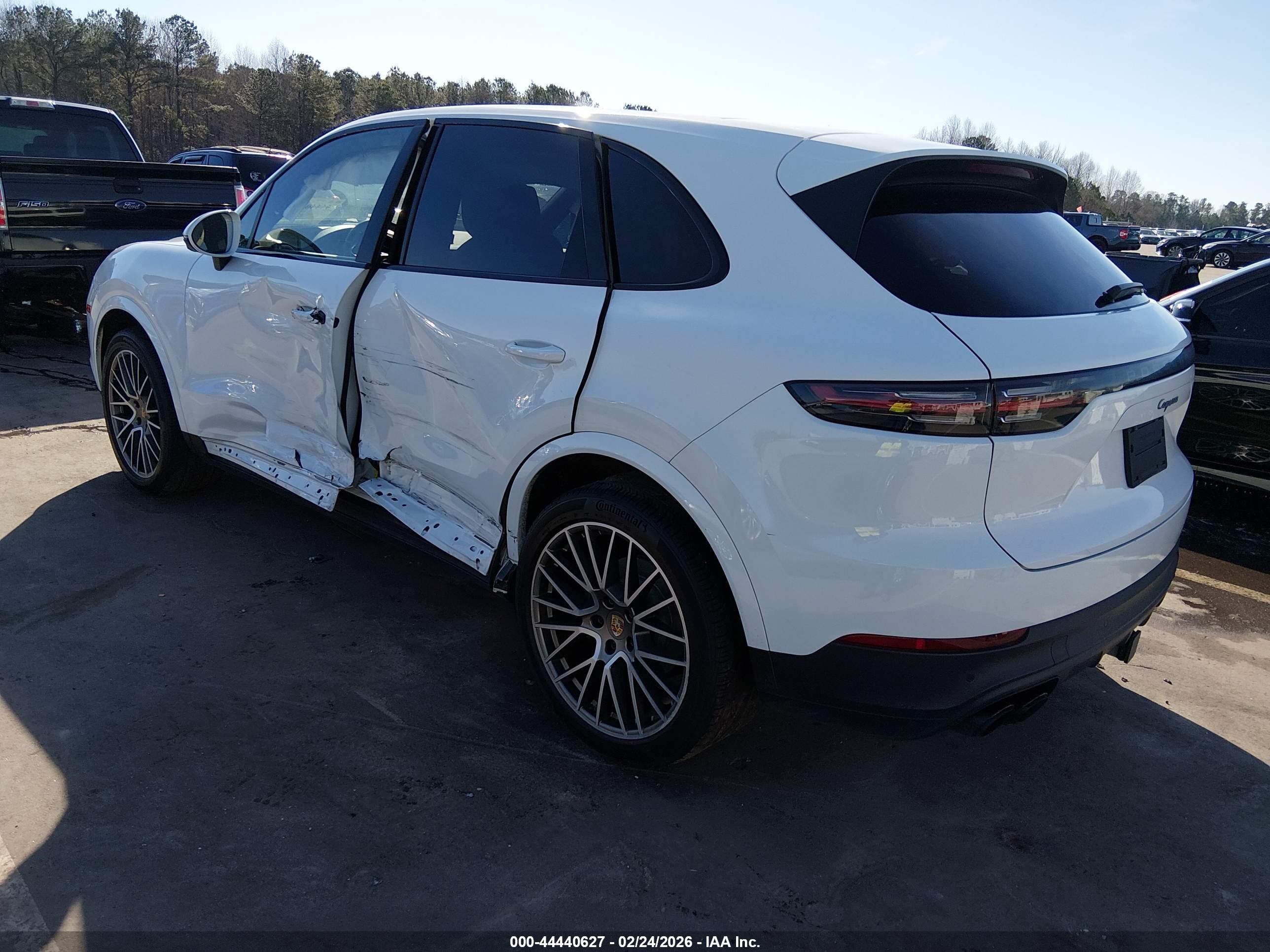 PORSCHE CAYENNE image 3
