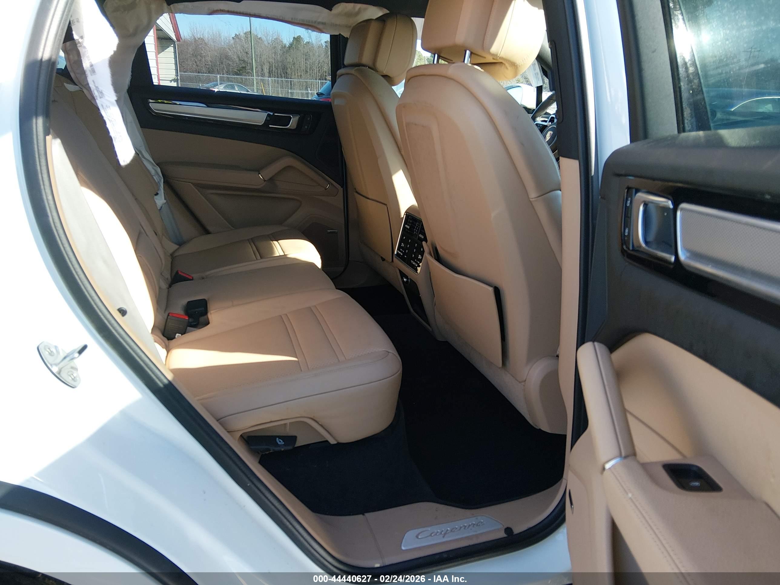 PORSCHE CAYENNE image 8