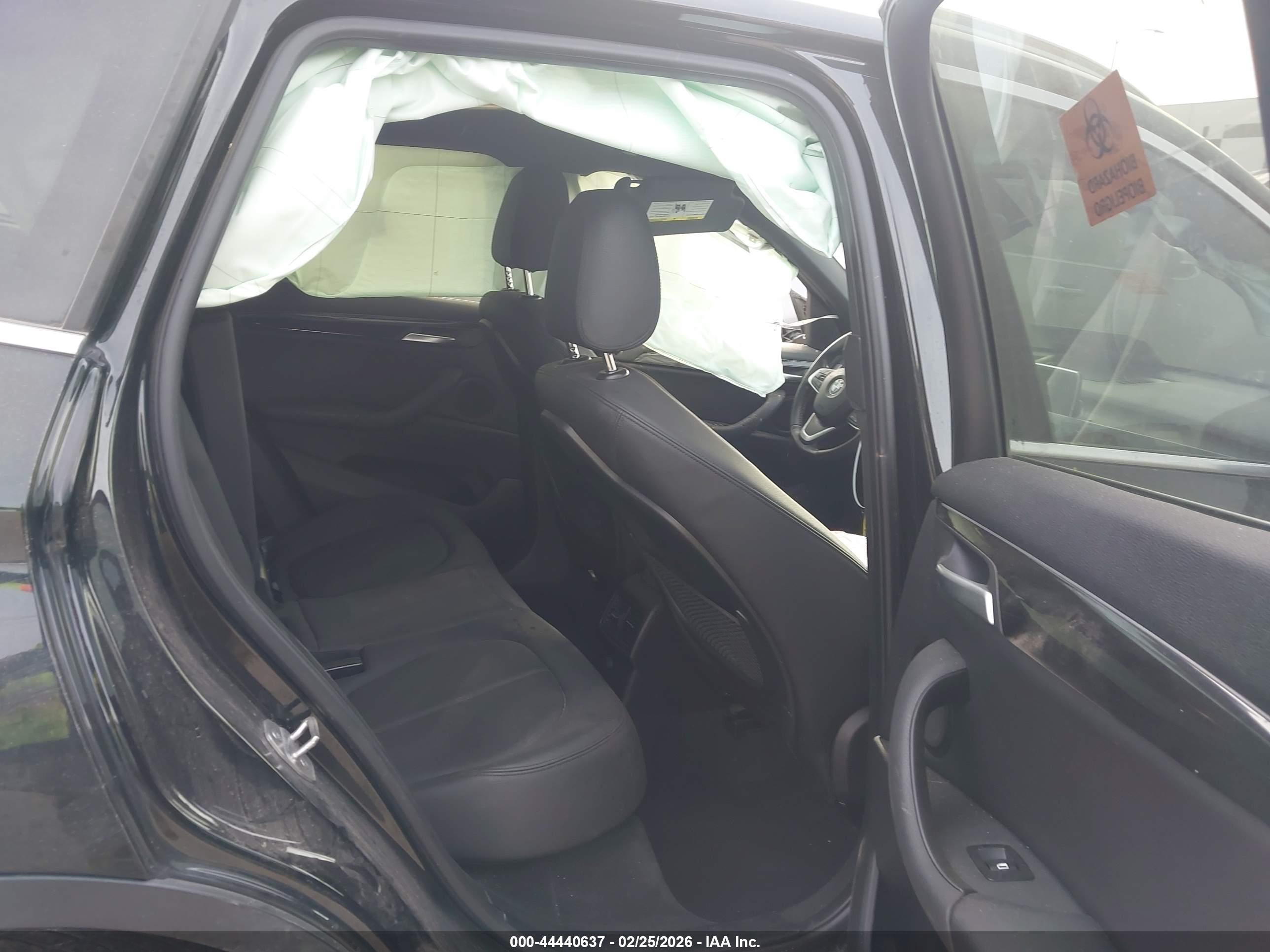 BMW X1 image 8