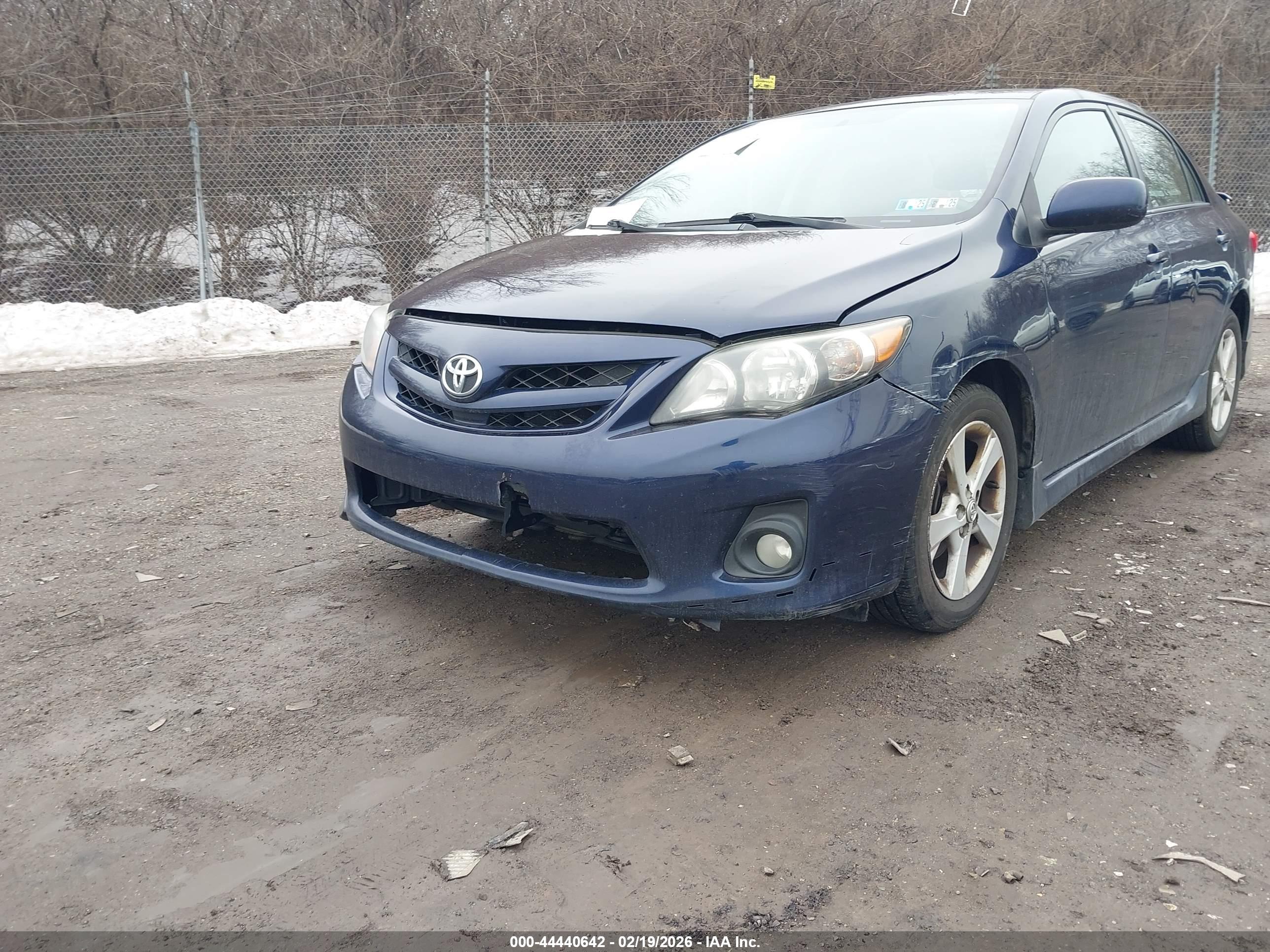 TOYOTA COROLLA image 6