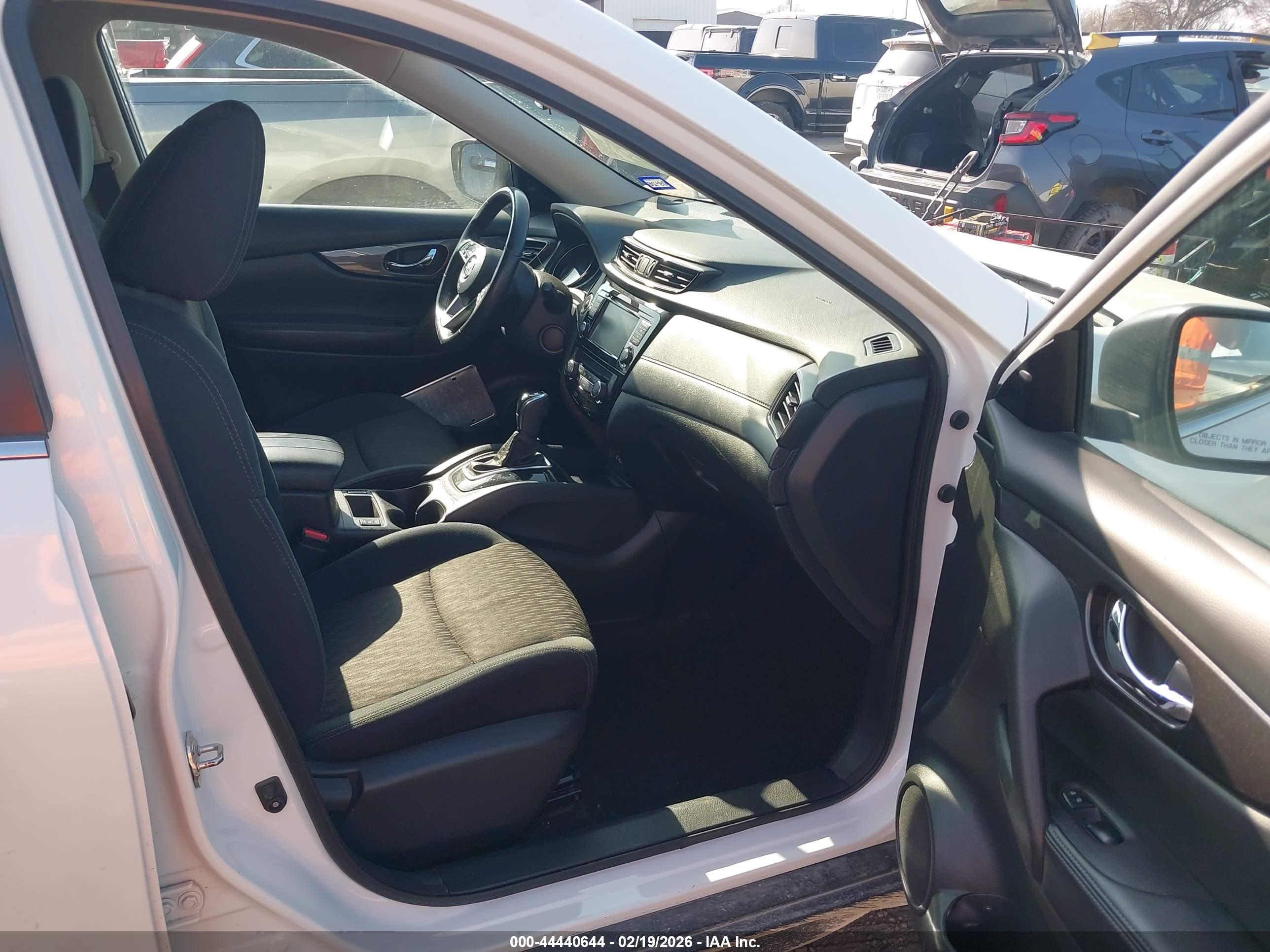 NISSAN ROGUE image 5