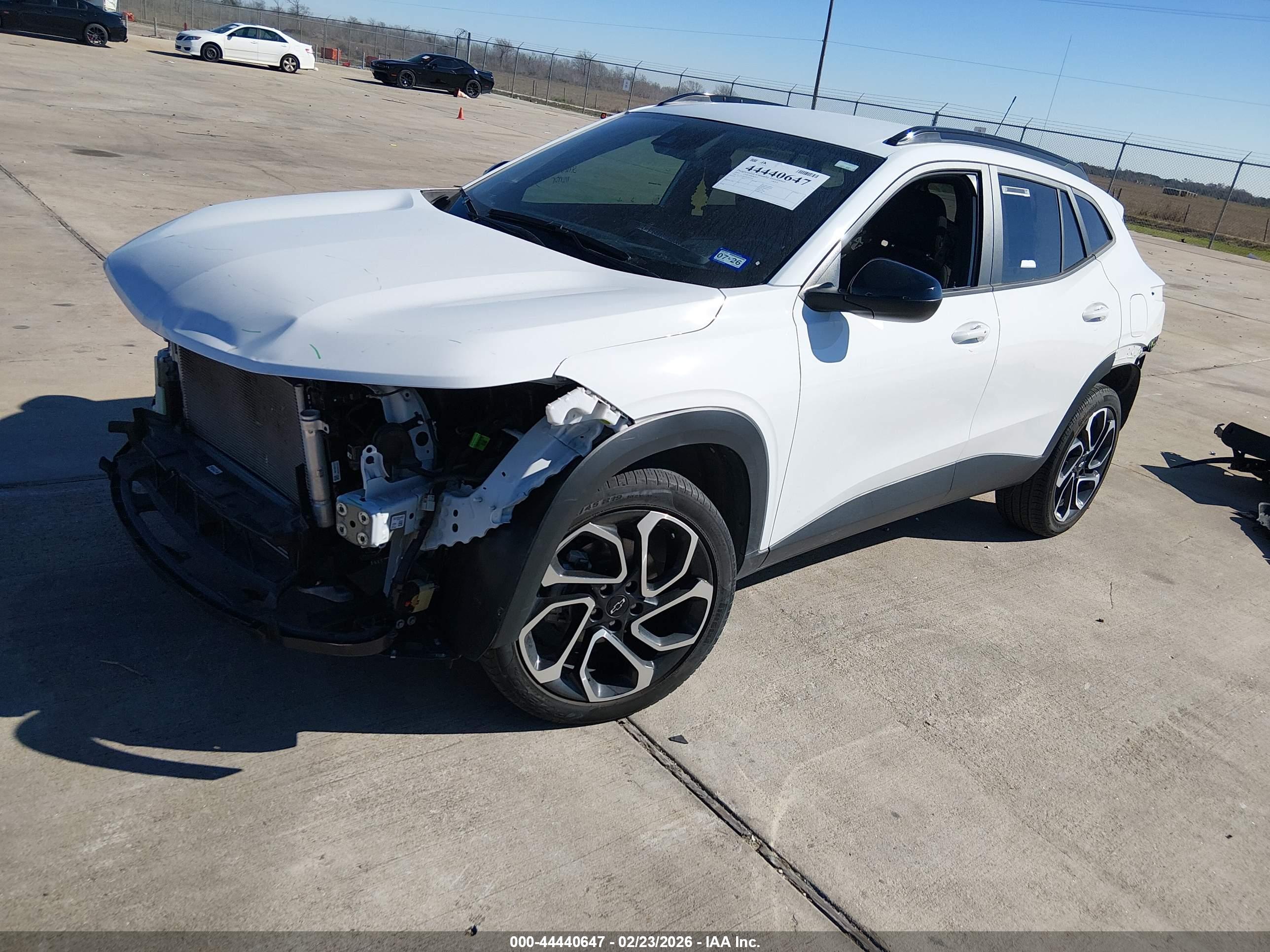 CHEVROLET TRAX image 2