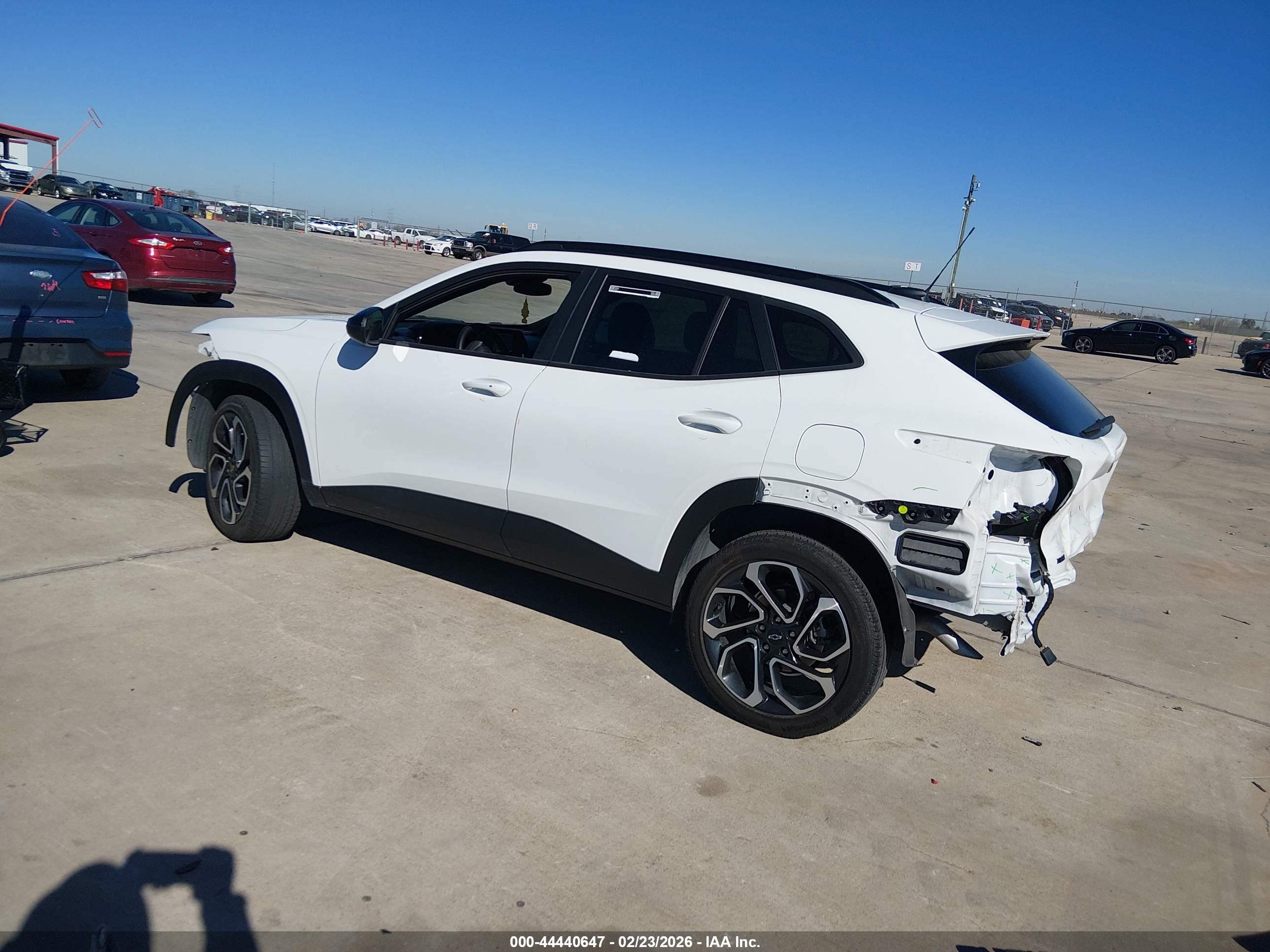 CHEVROLET TRAX image 3