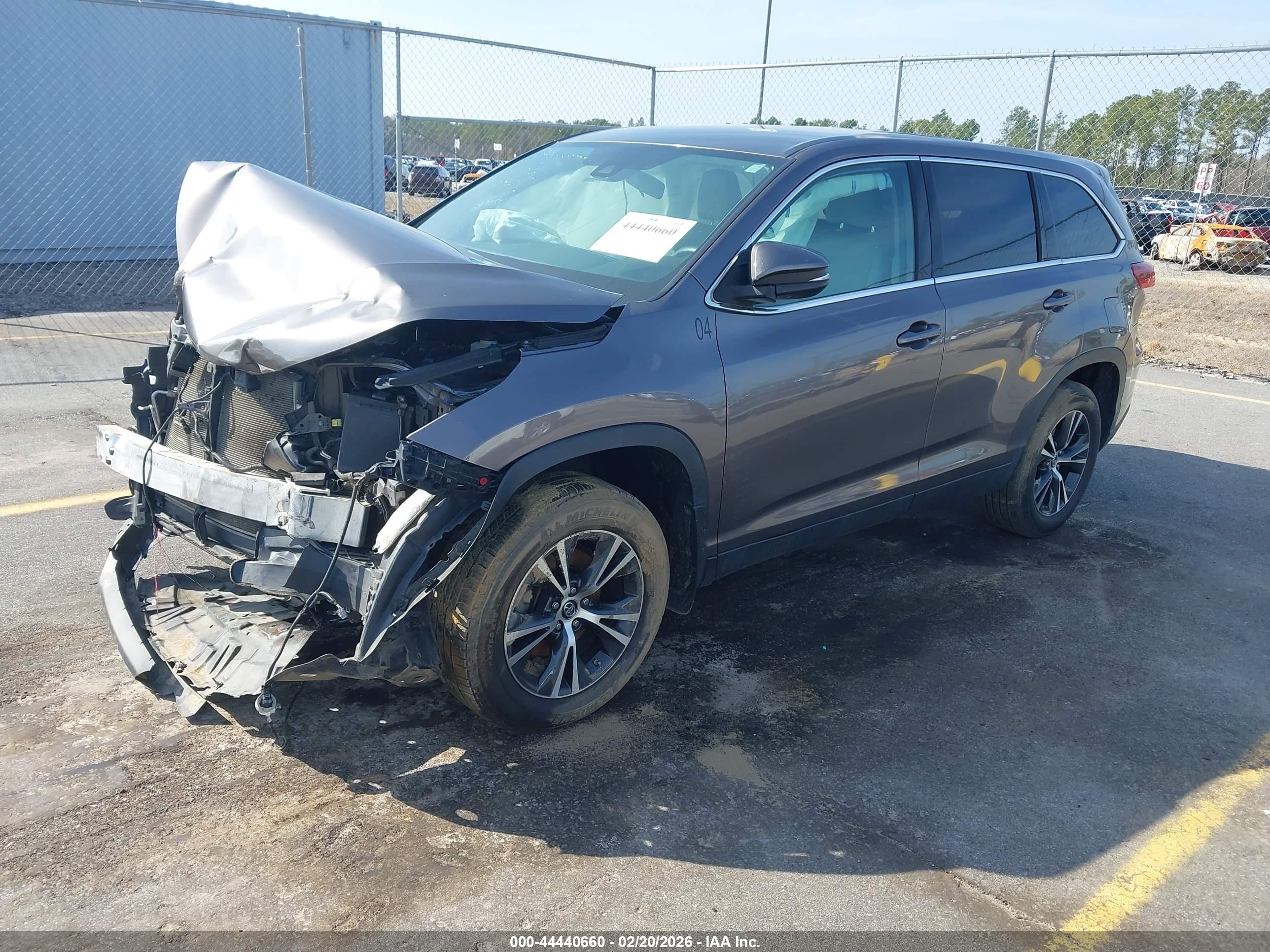 TOYOTA HIGHLANDER image 2