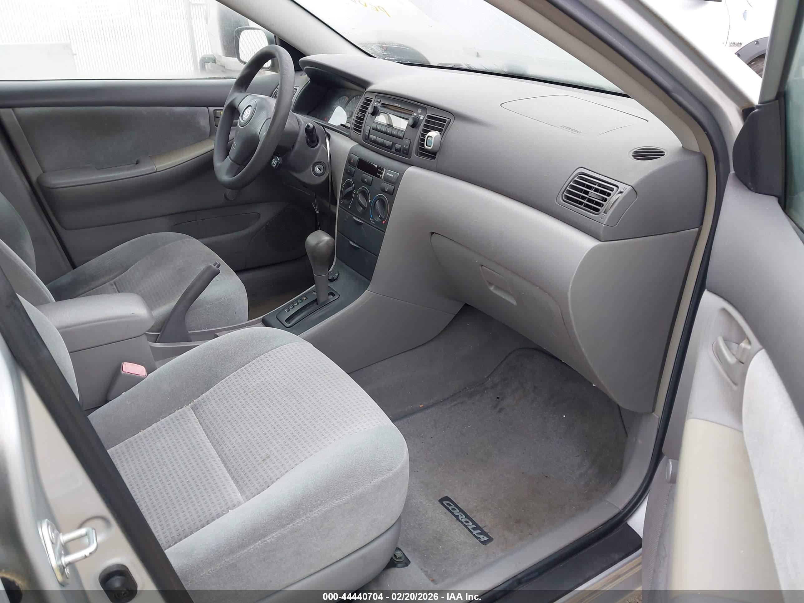 TOYOTA COROLLA image 5