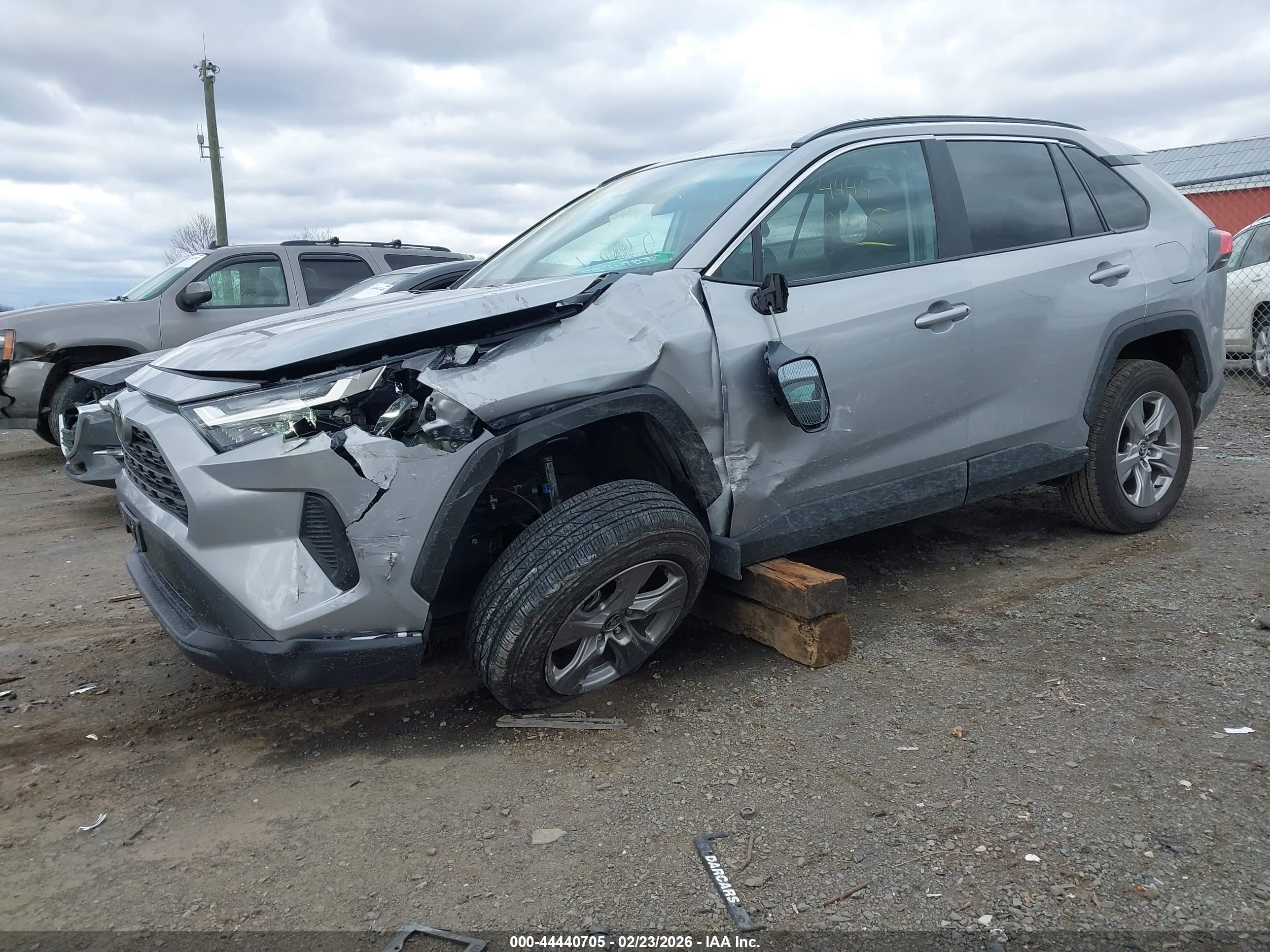 TOYOTA RAV4 image 6