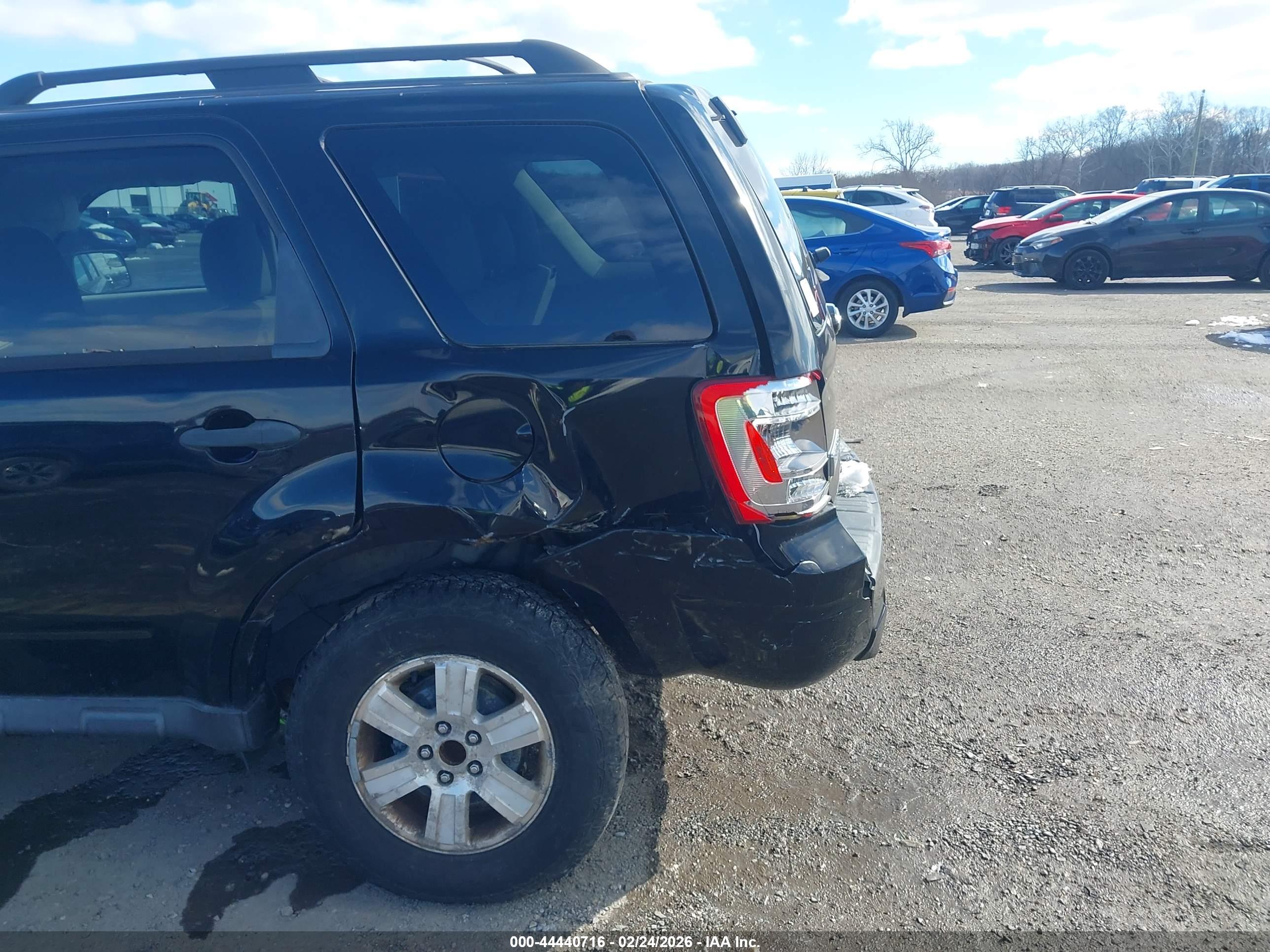 FORD ESCAPE image 6