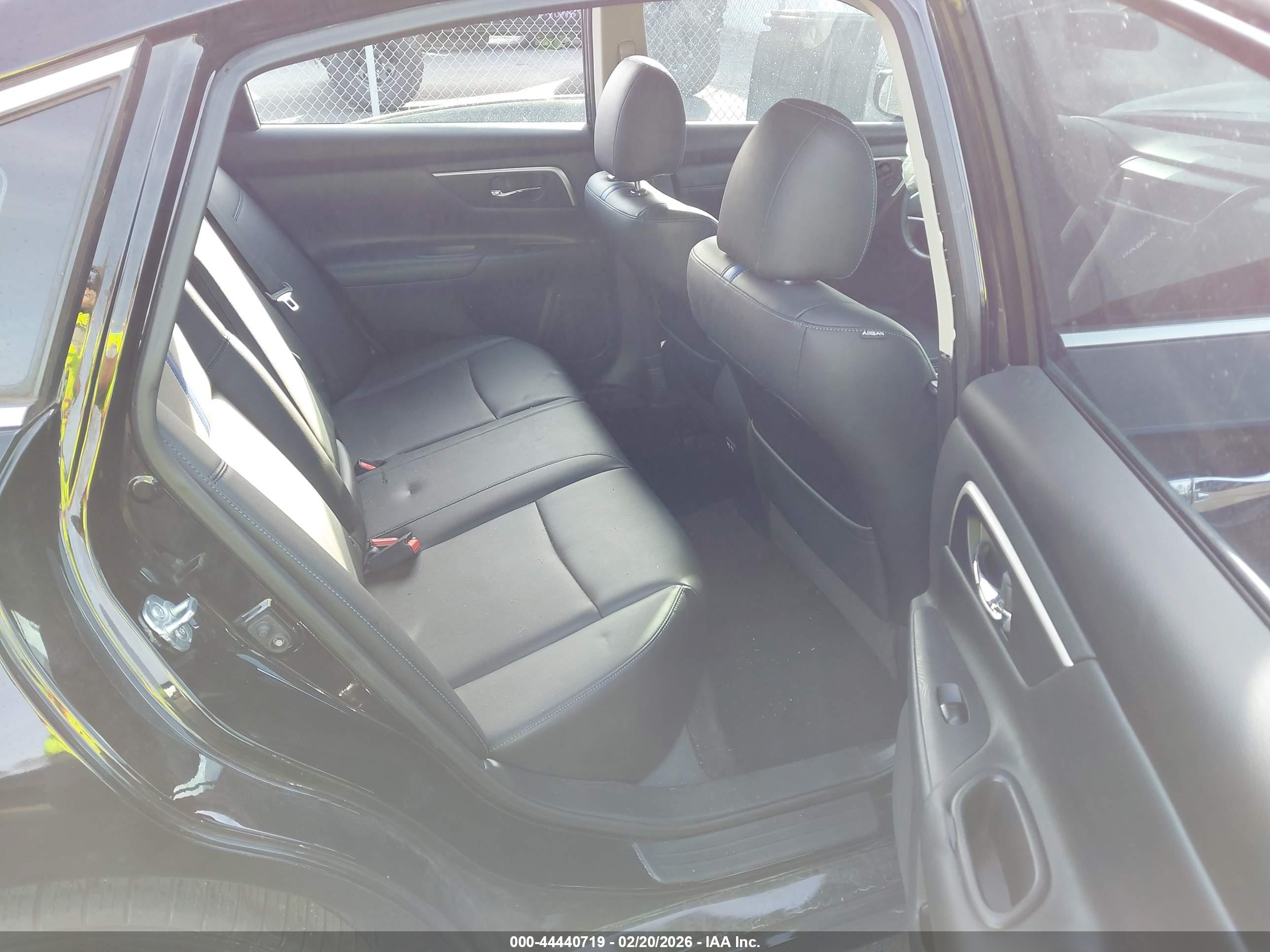 NISSAN ALTIMA image 8