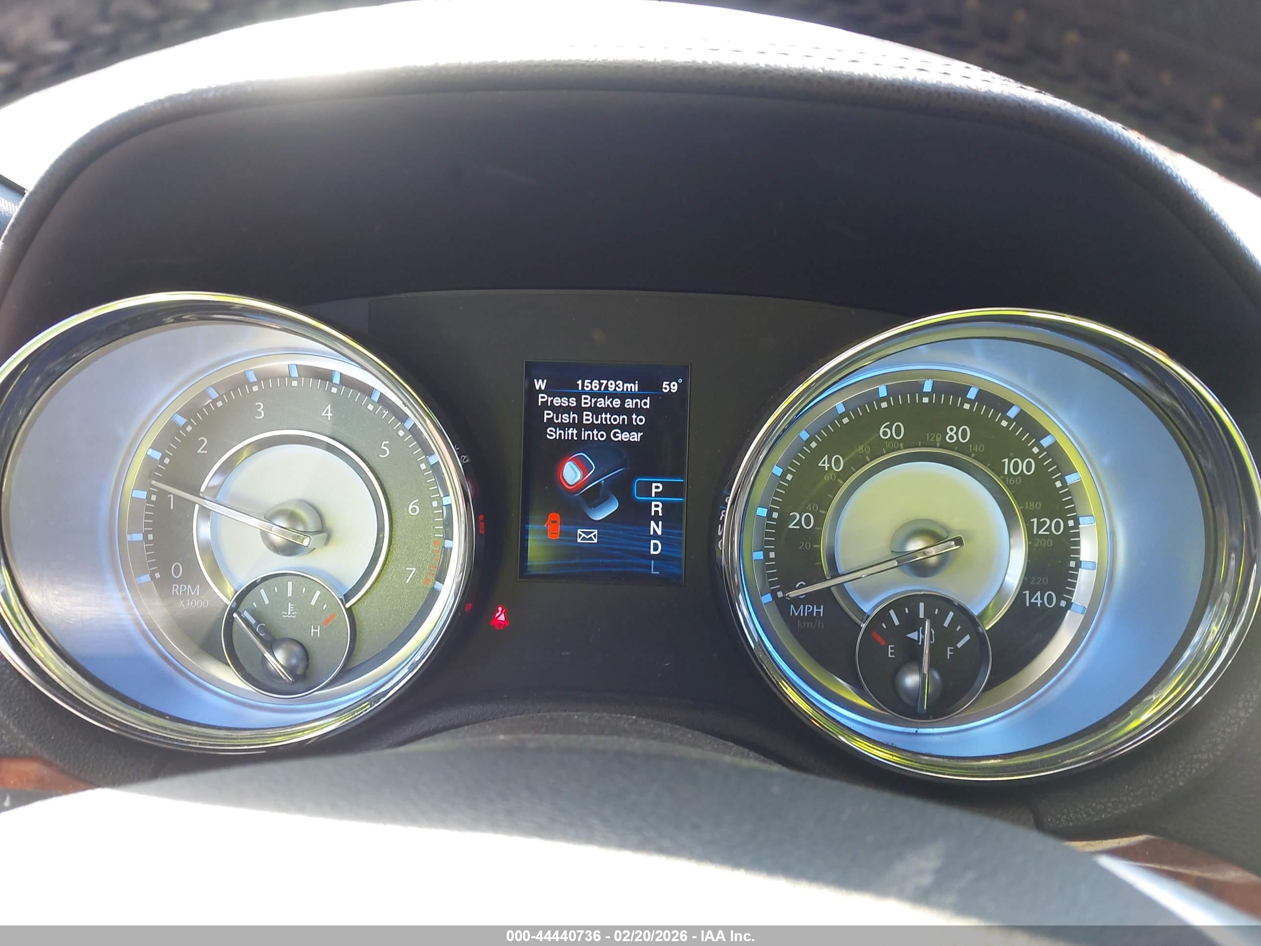CHRYSLER 300 image 7