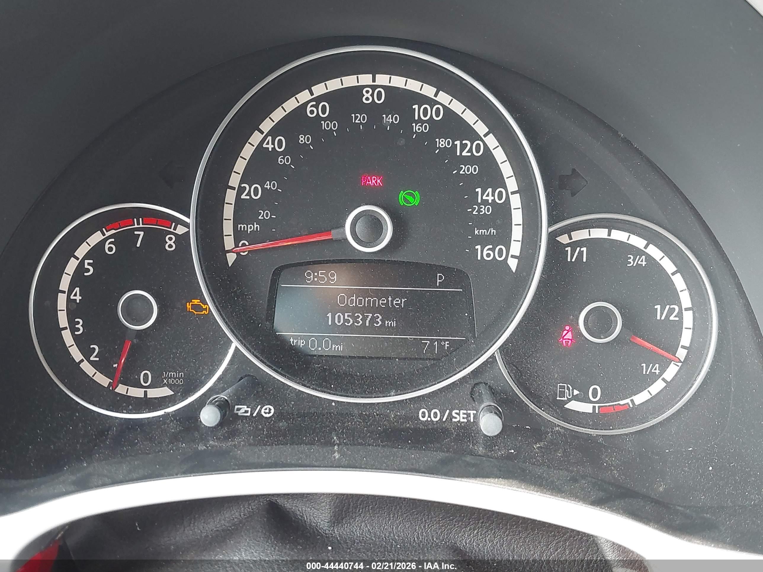 VOLKSWAGEN BEETLE image 7