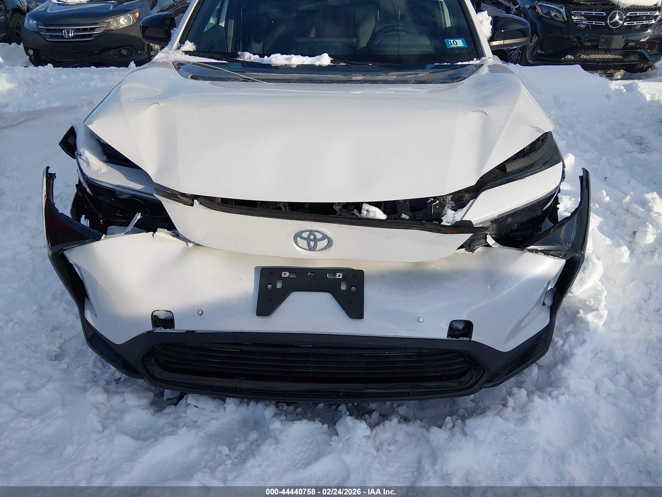 TOYOTA BZ4X image 10