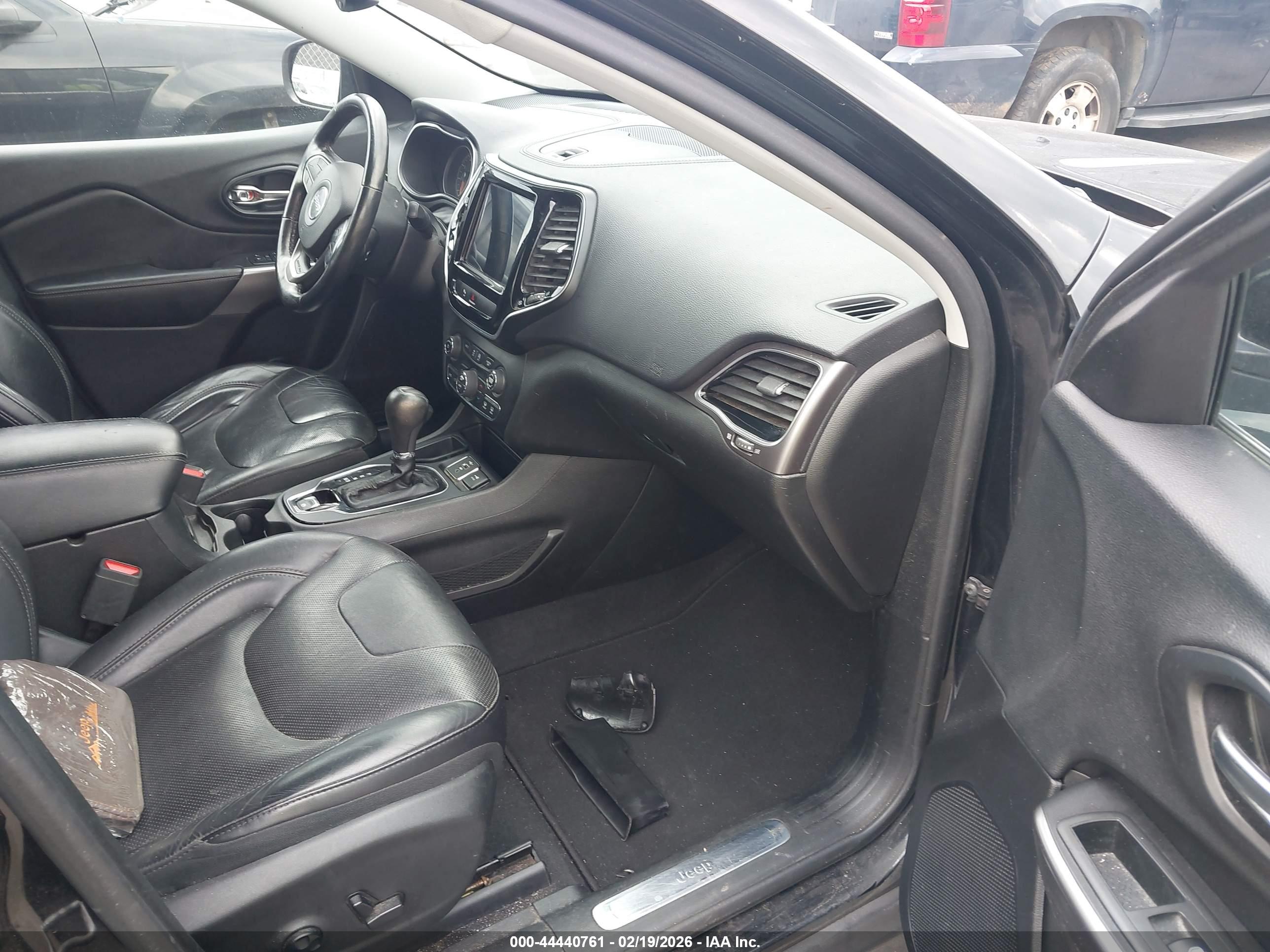 JEEP CHEROKEE image 5