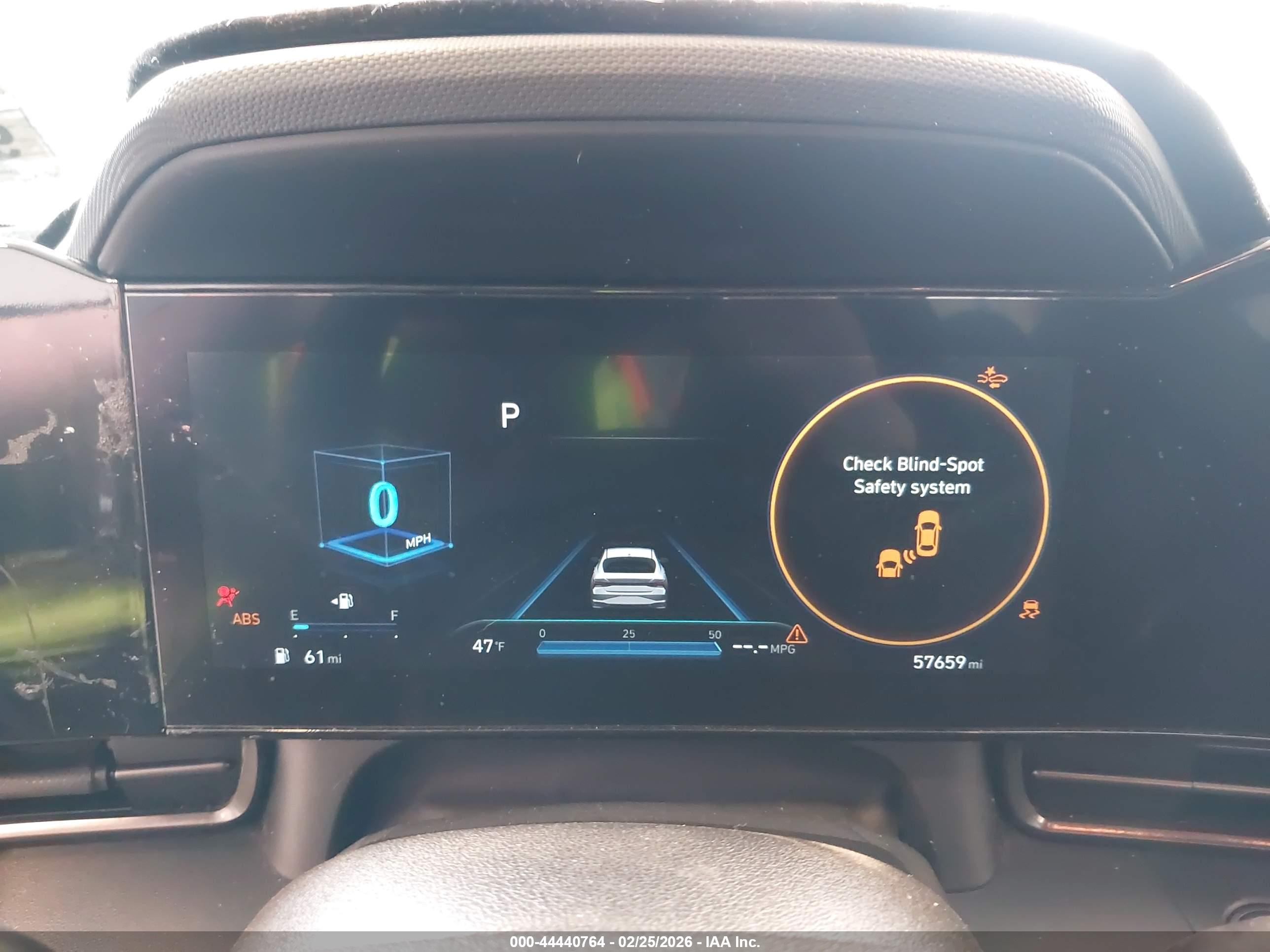 HYUNDAI ELANTRA image 7