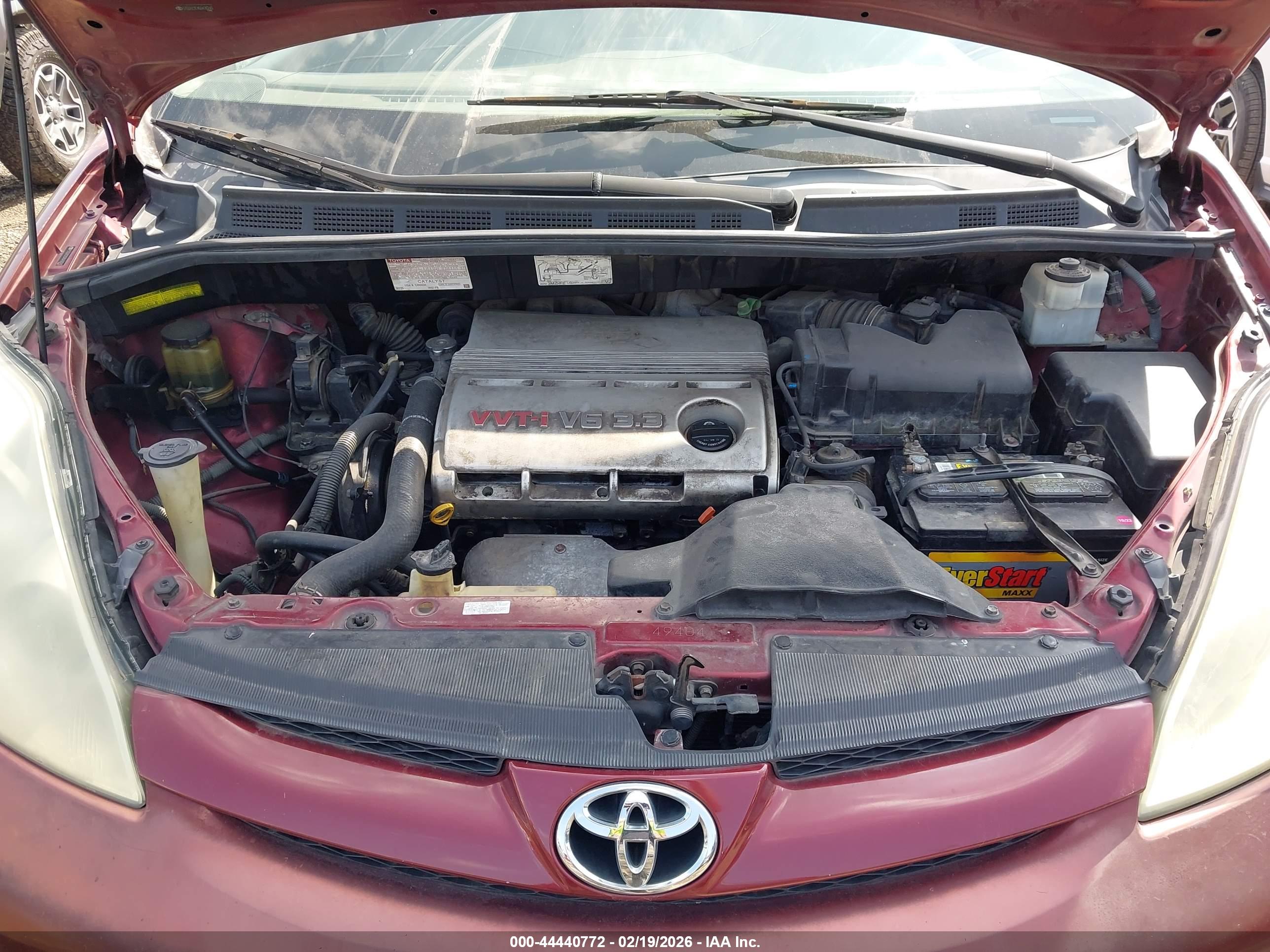 TOYOTA SIENNA image 10