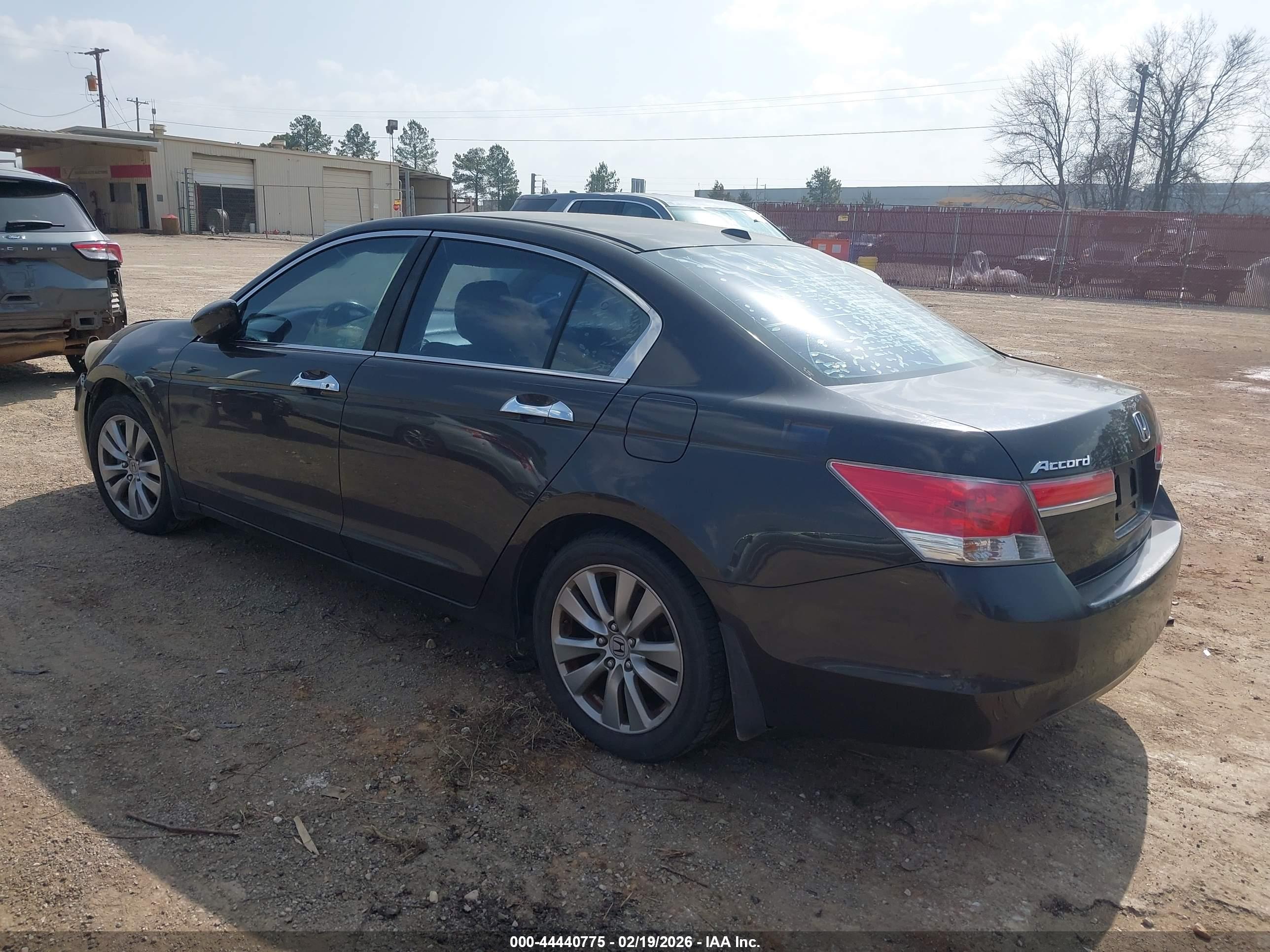 HONDA ACCORD image 3
