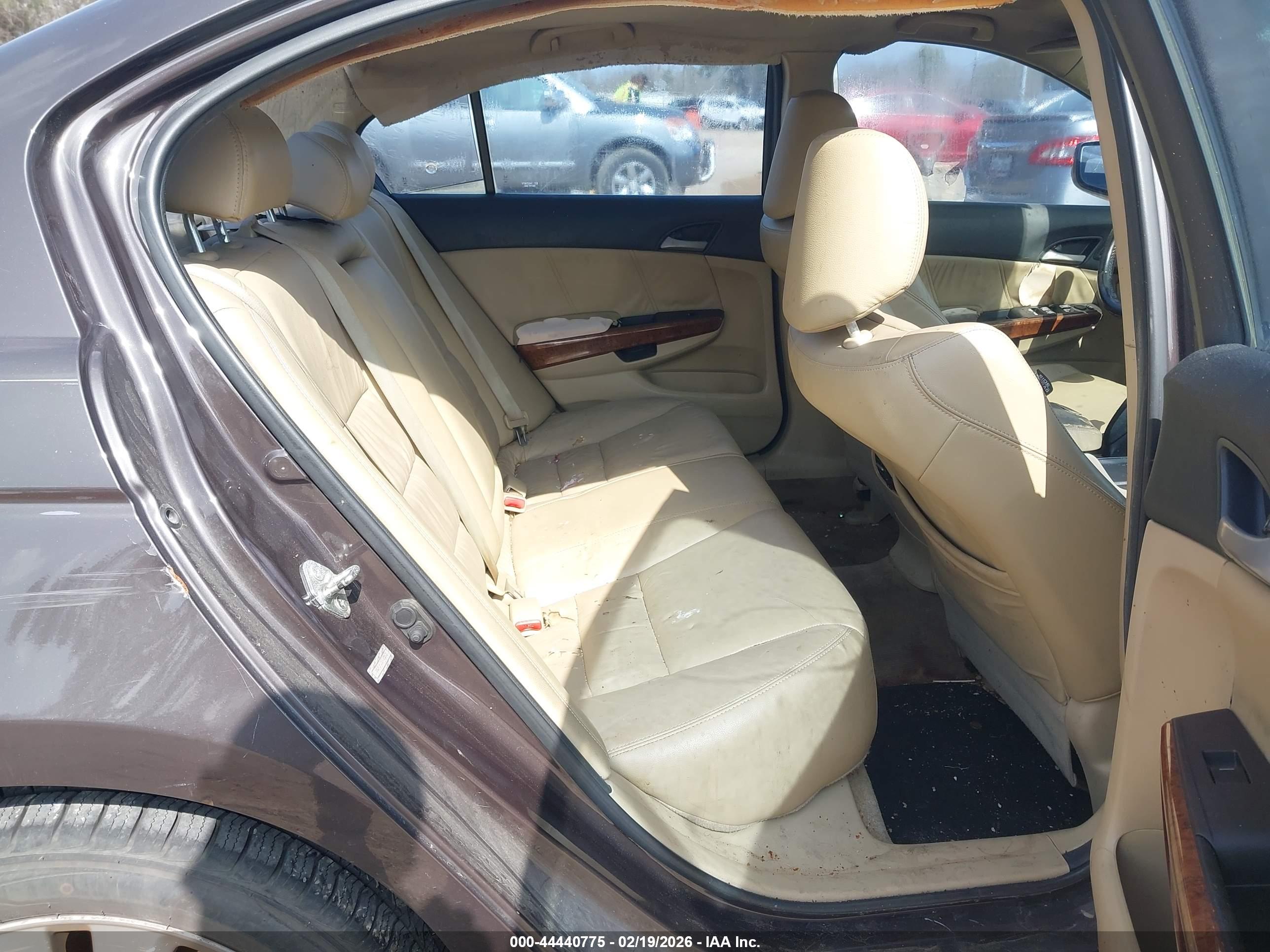HONDA ACCORD image 8