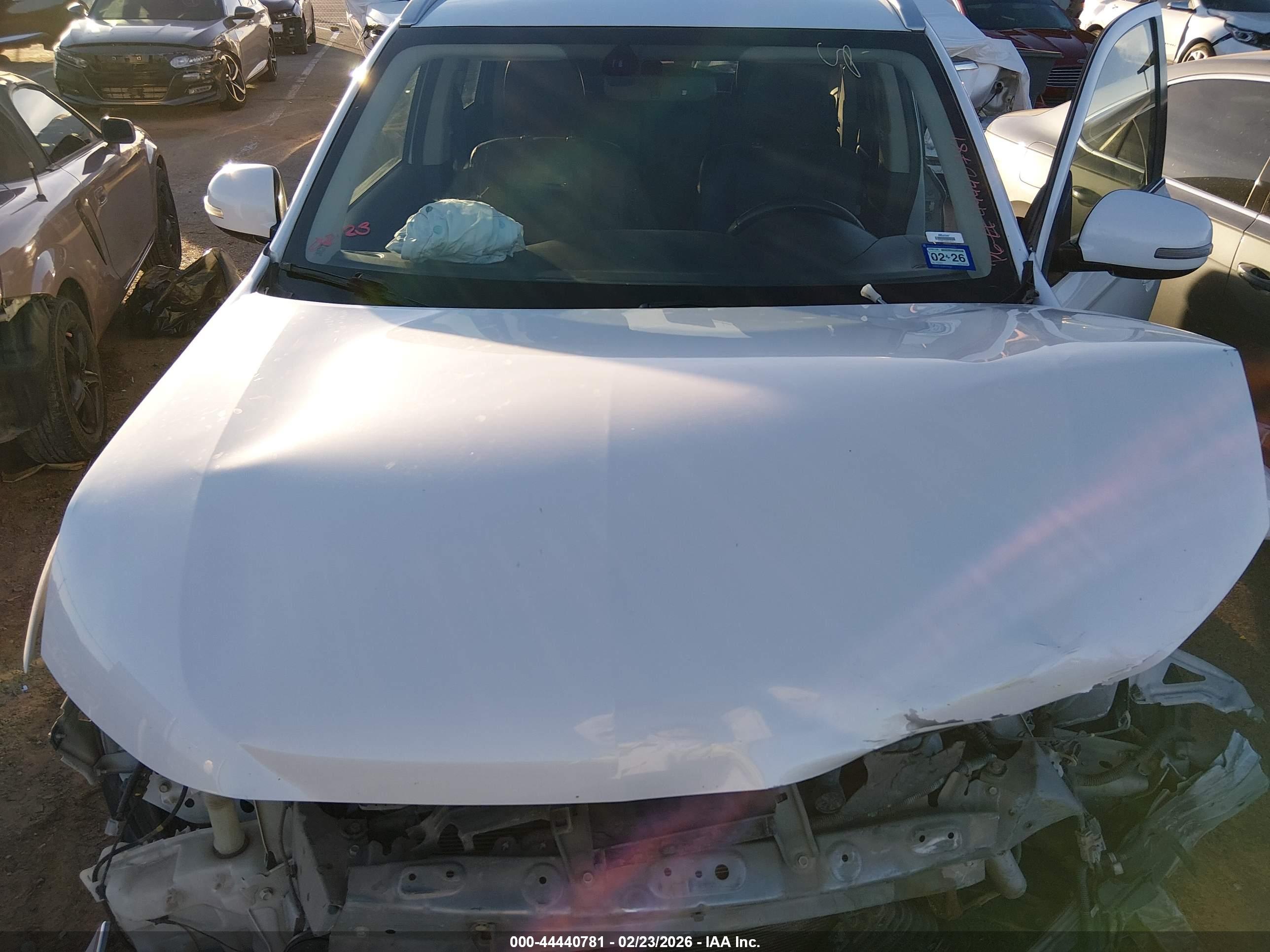 MITSUBISHI OUTLANDER image 10