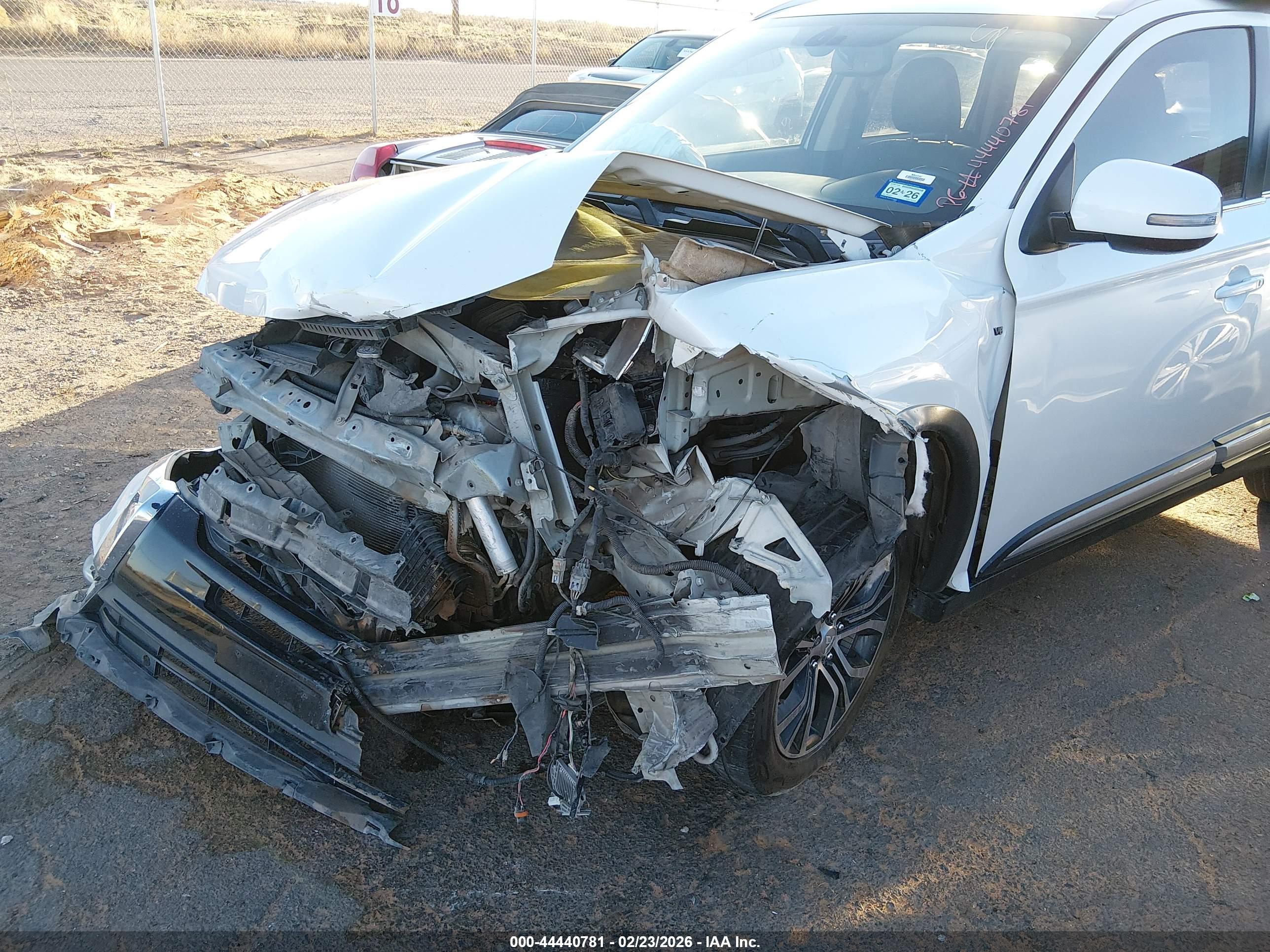 MITSUBISHI OUTLANDER image 6