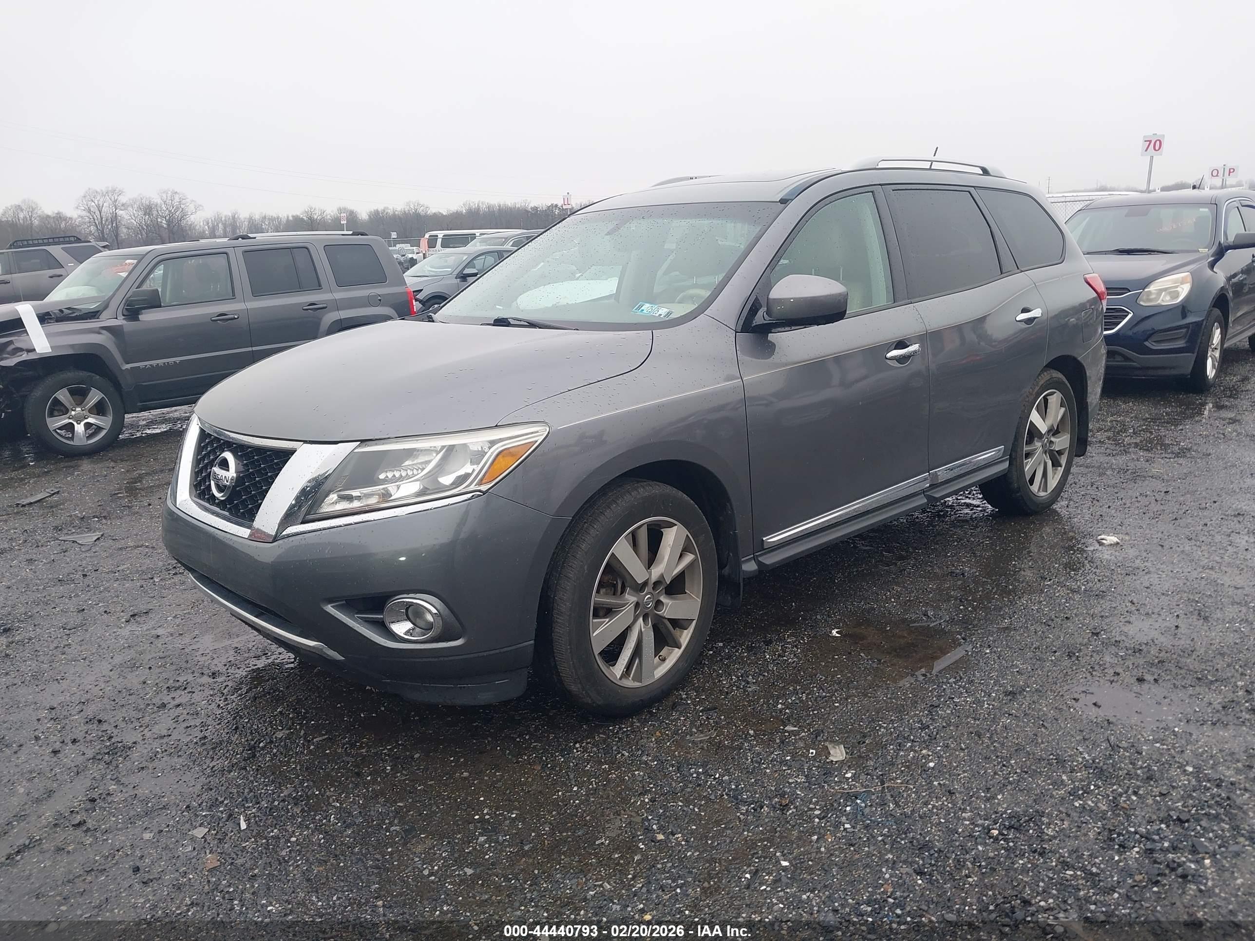 NISSAN PATHFINDER image 2