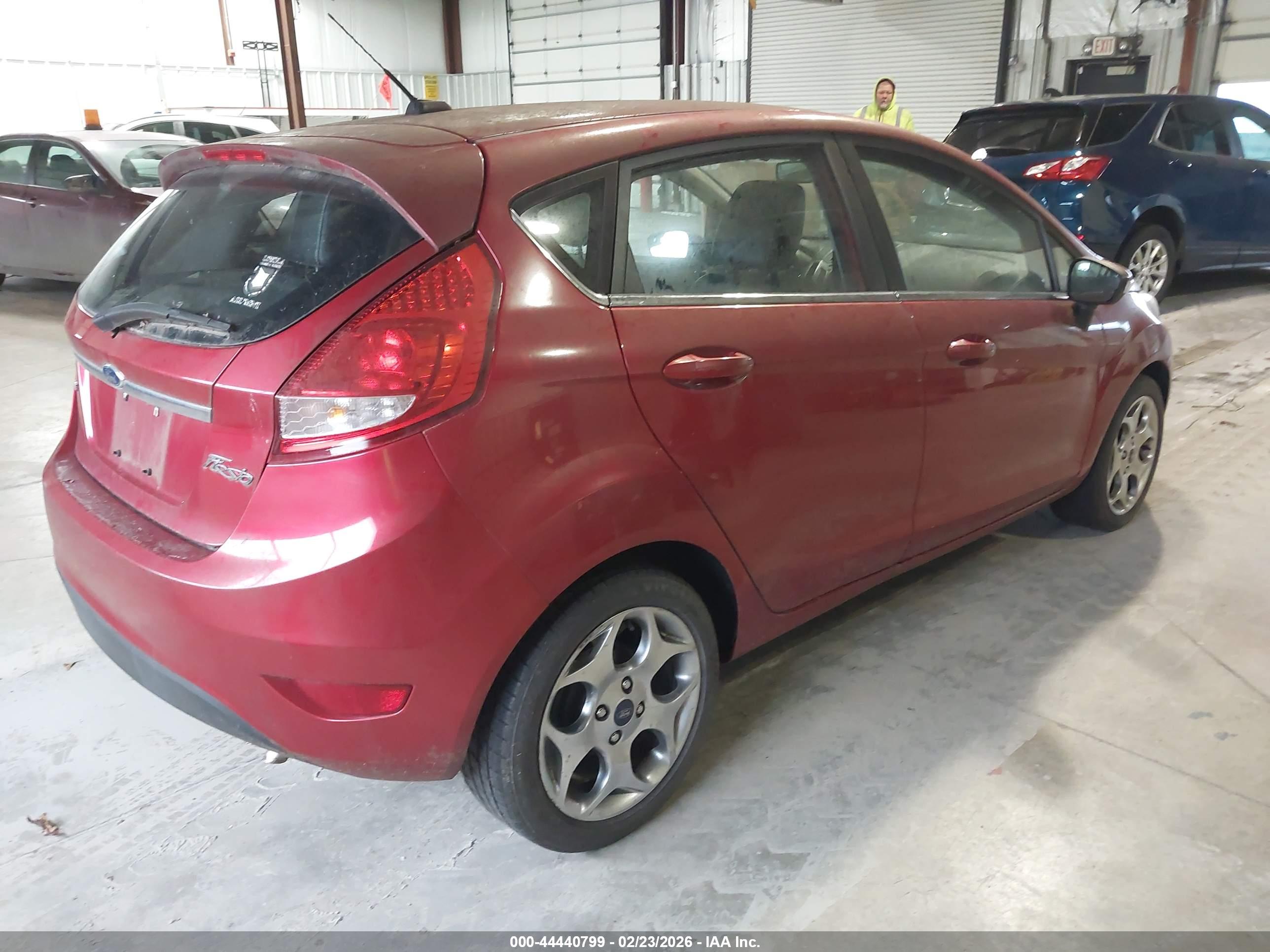 FORD FIESTA image 4