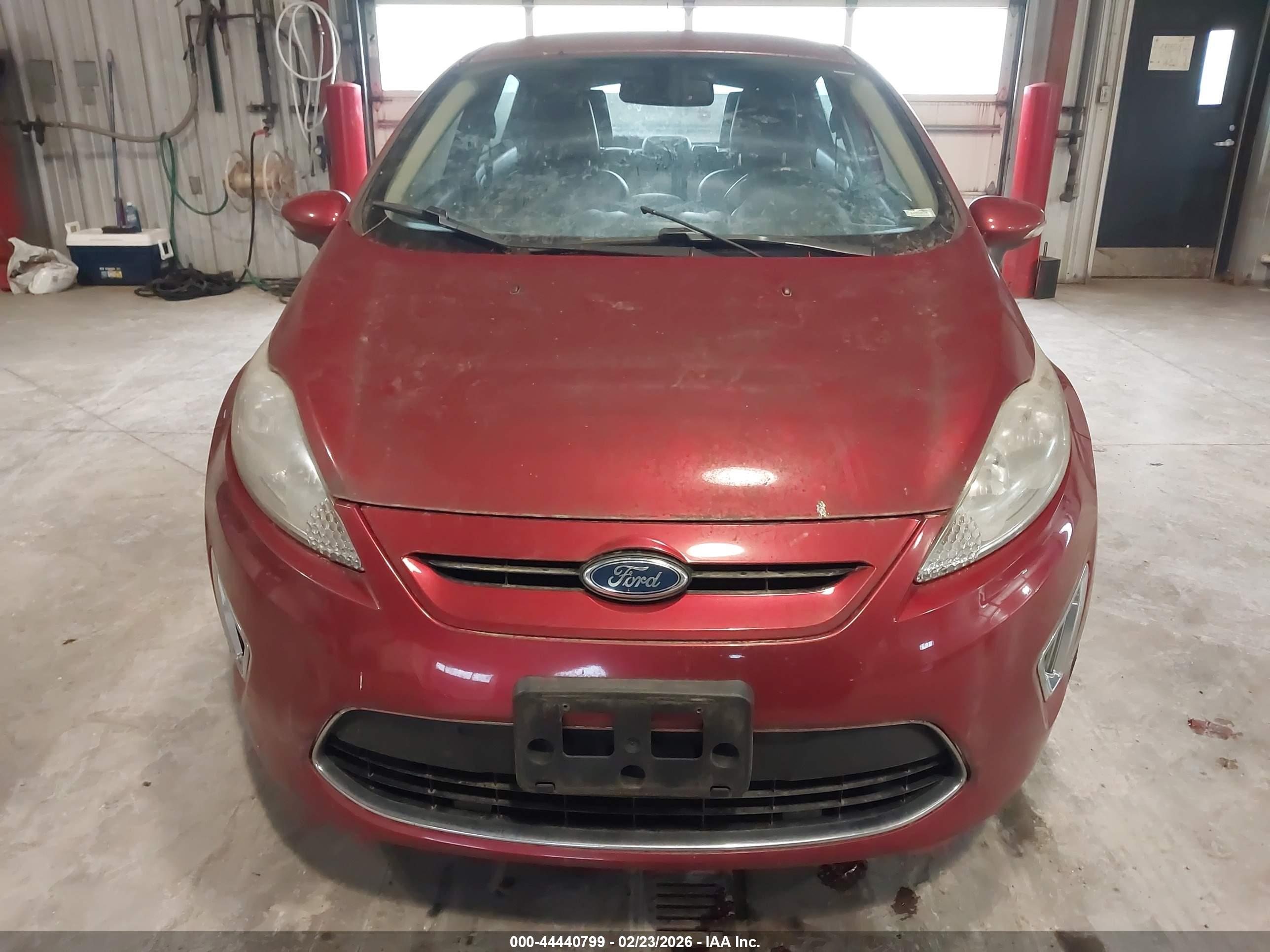 FORD FIESTA image 6