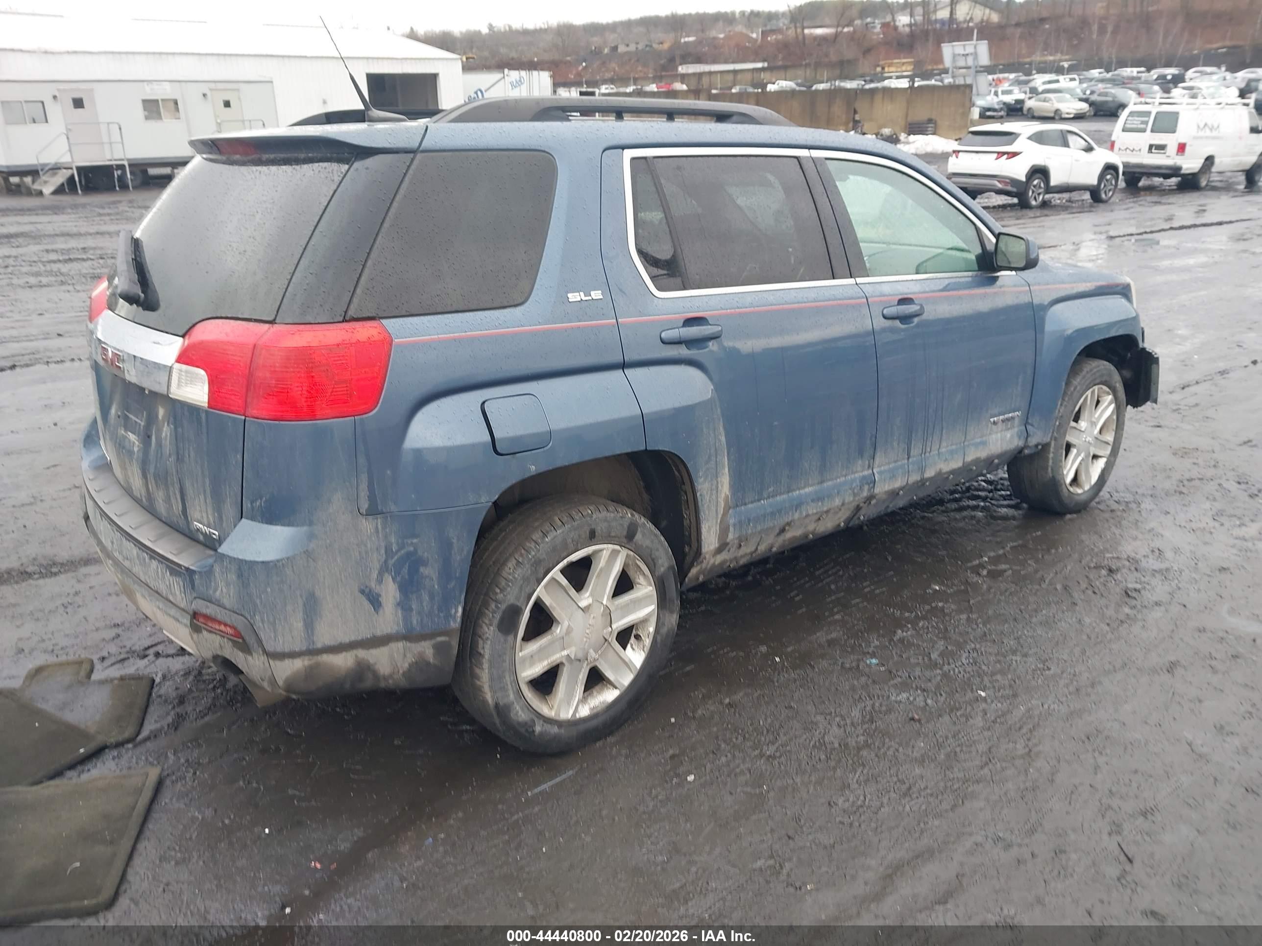 GMC TERRAIN image 4