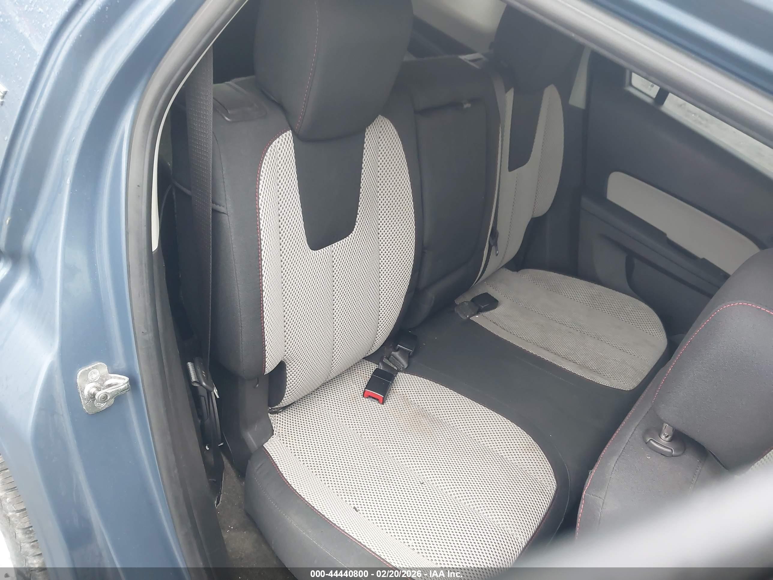 GMC TERRAIN image 8