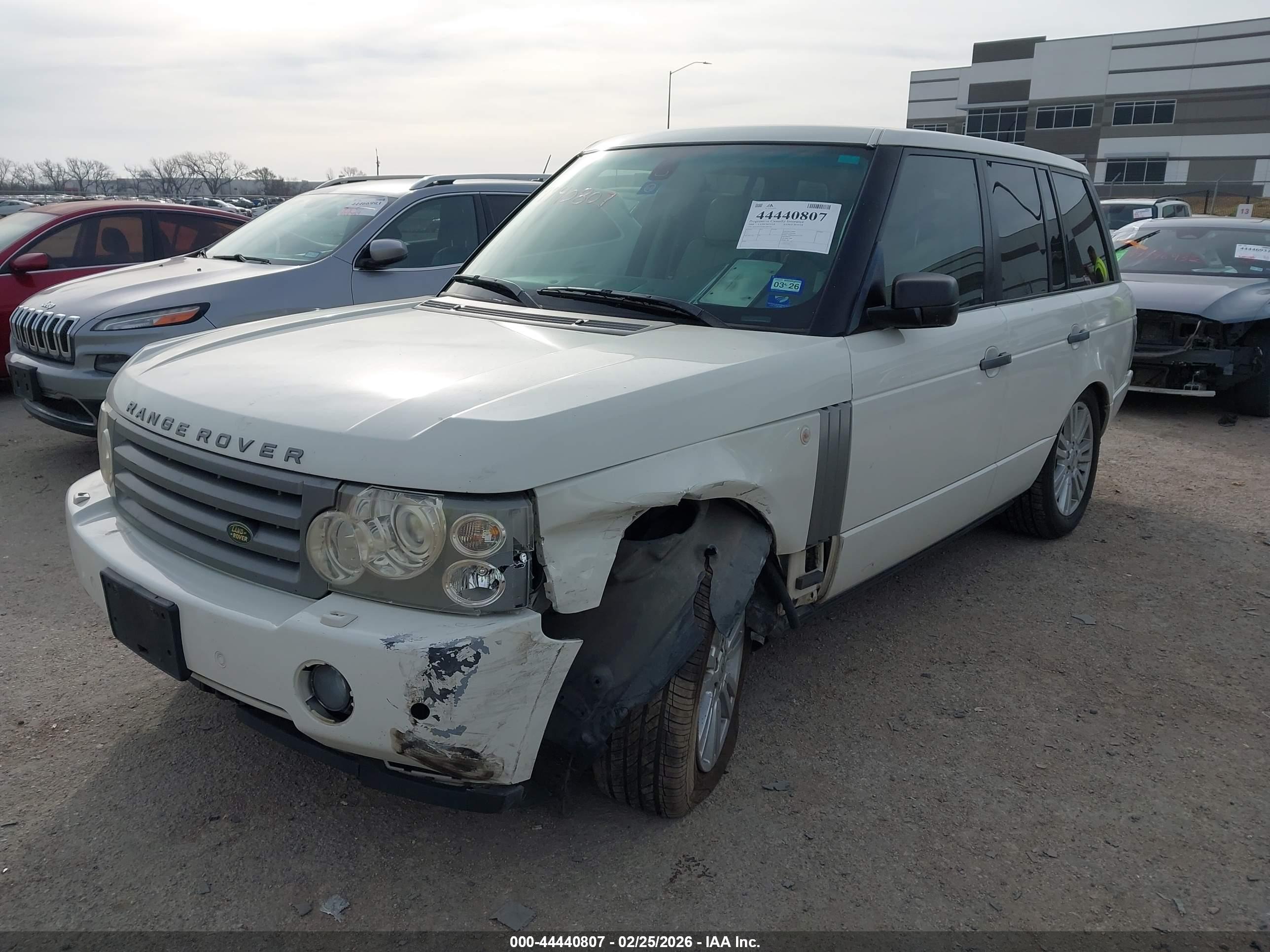 LAND ROVER image 2
