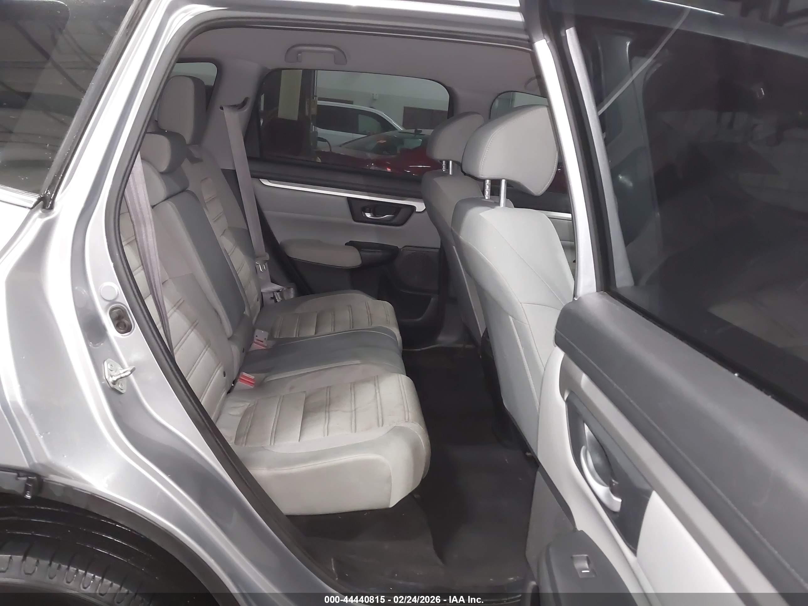 HONDA CR-V image 8