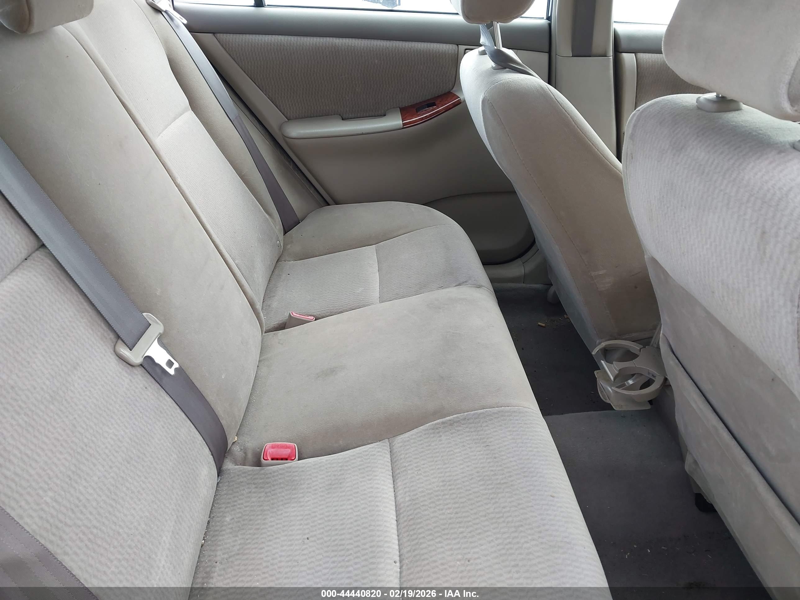 TOYOTA COROLLA image 8
