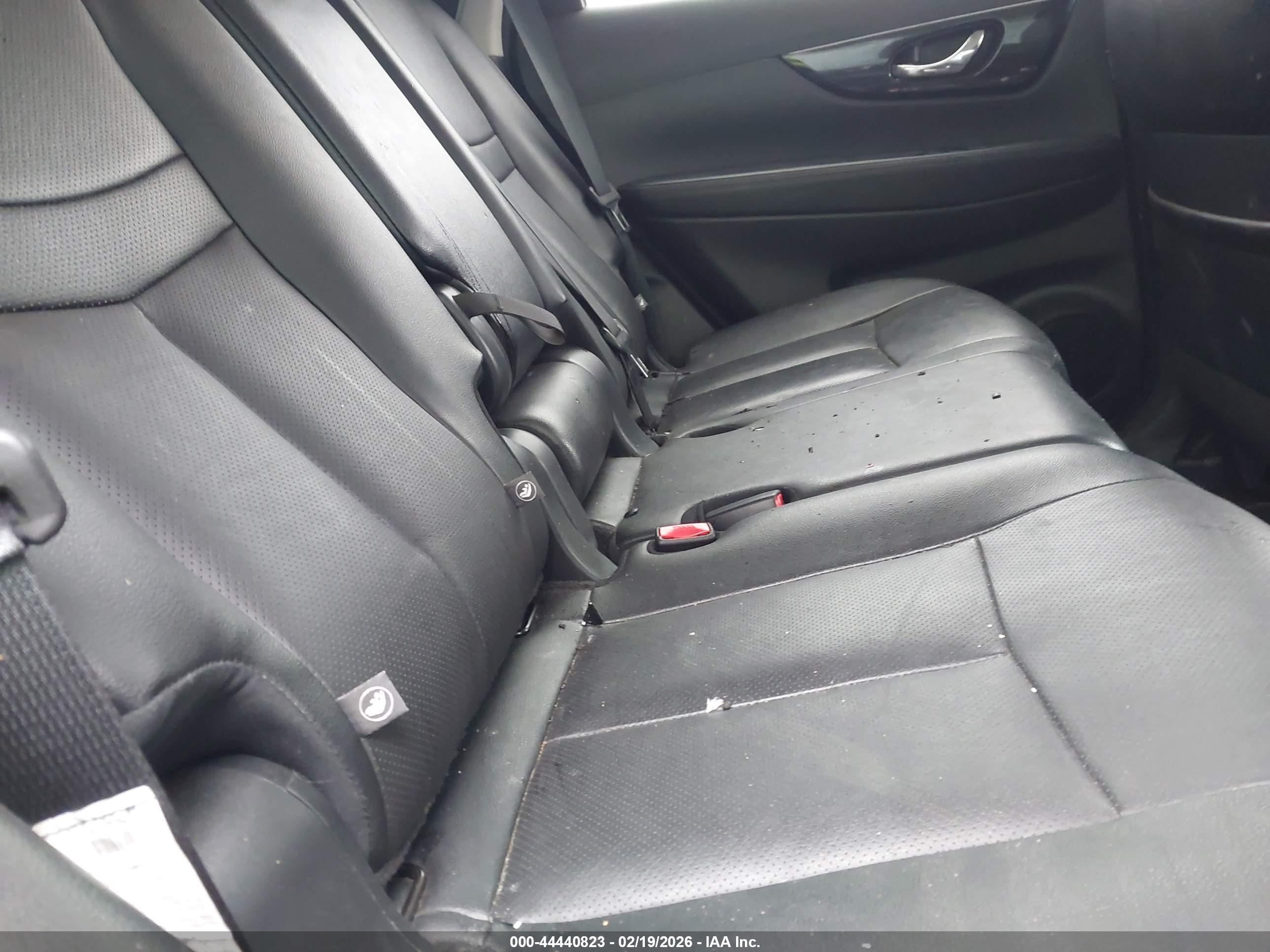 NISSAN ROGUE image 8