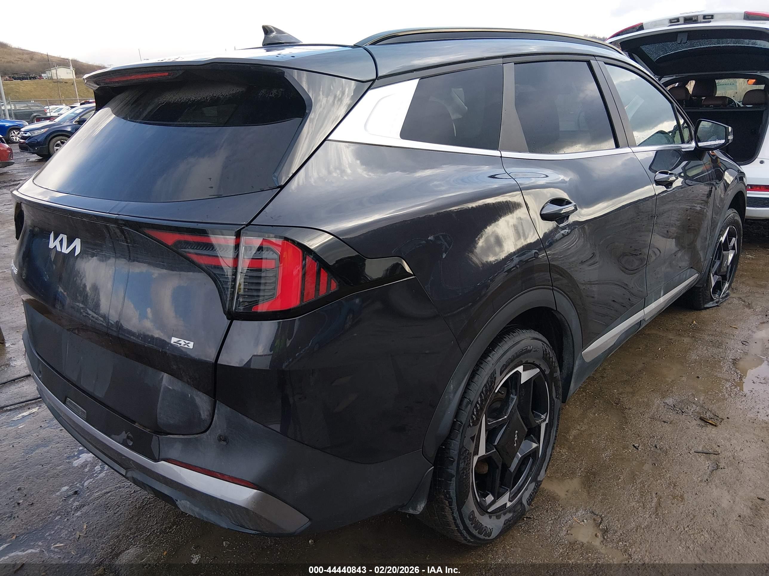 KIA SPORTAGE image 4