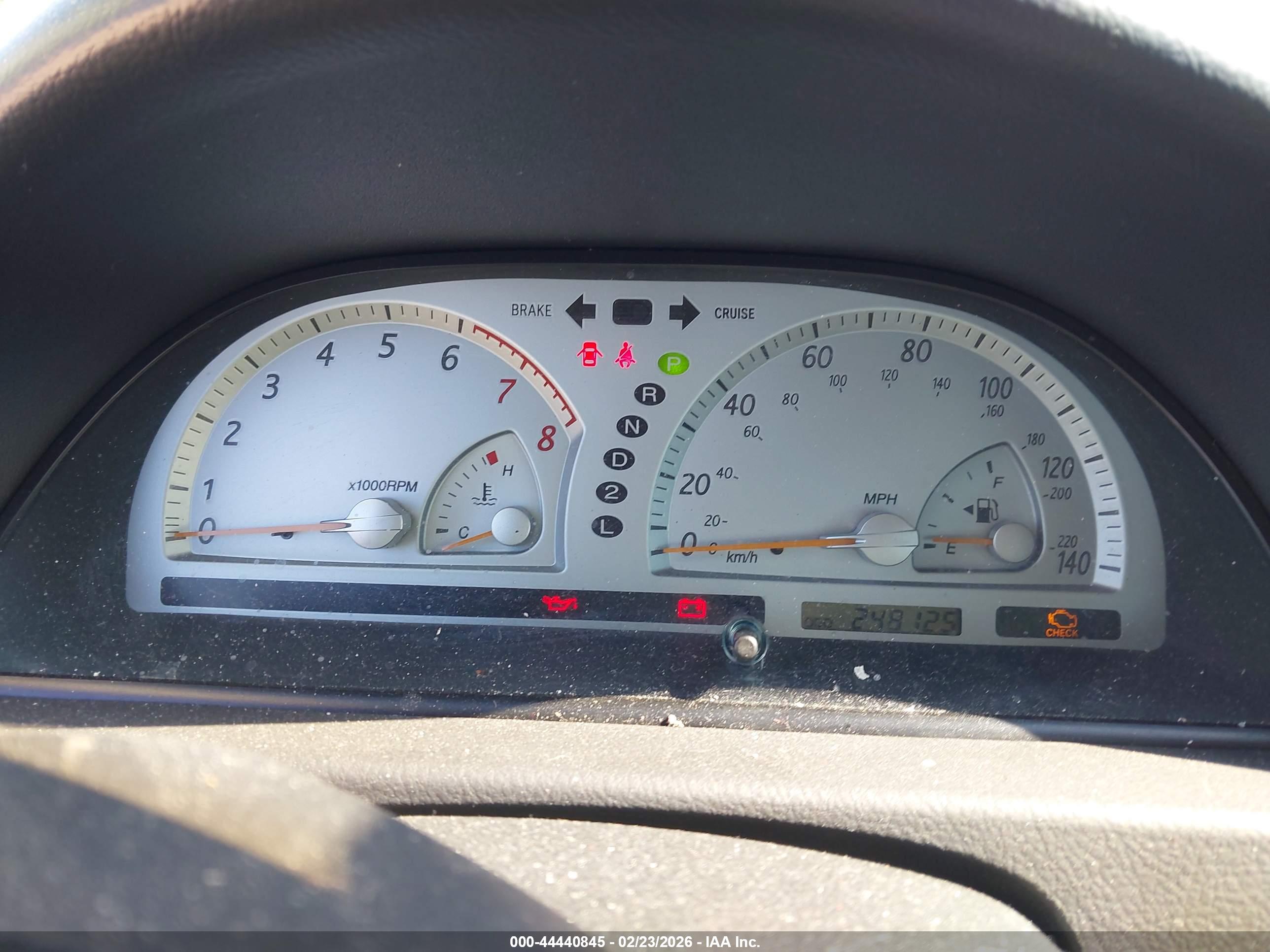 TOYOTA CAMRY image 7