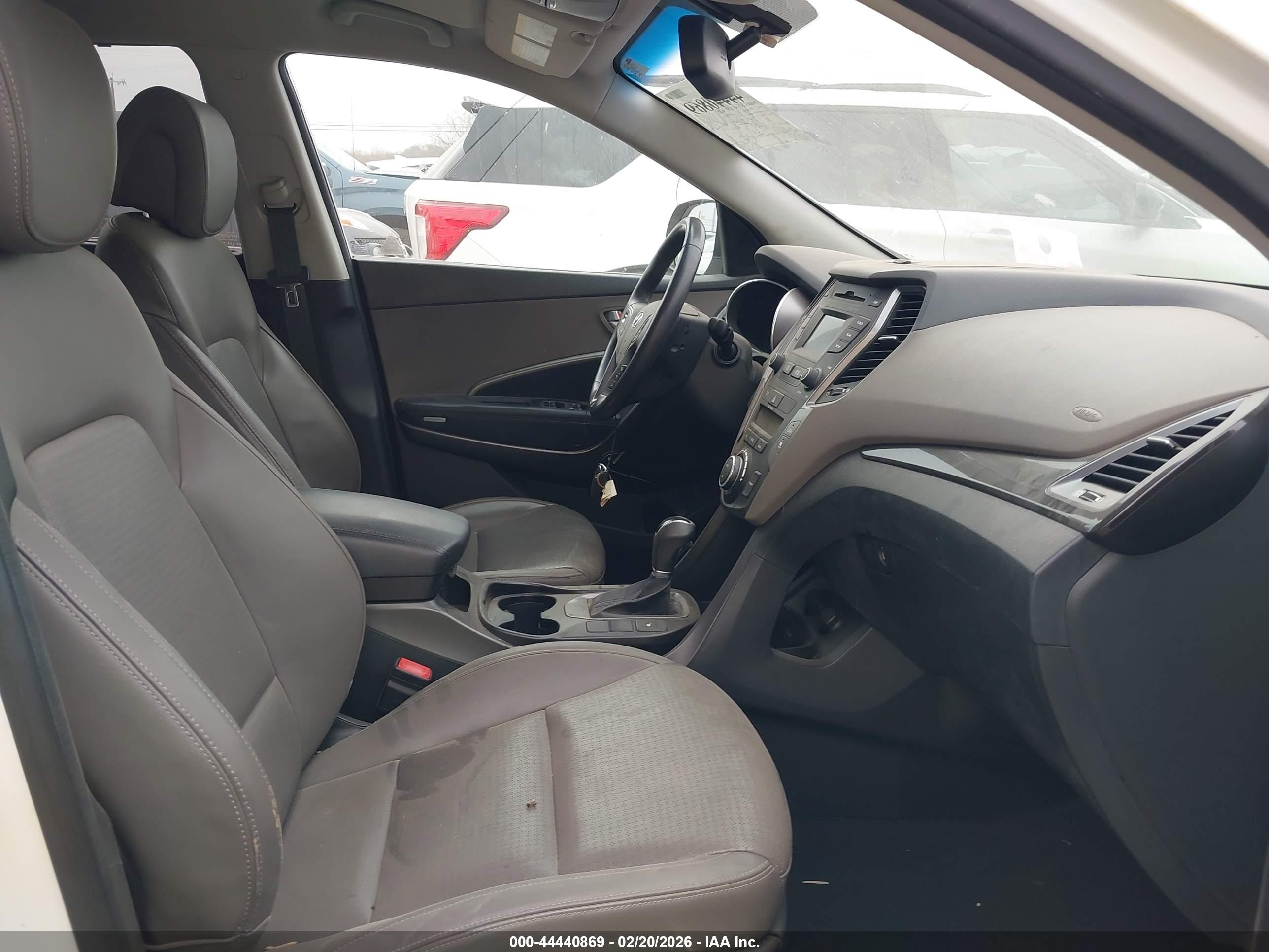 HYUNDAI SANTA image 5