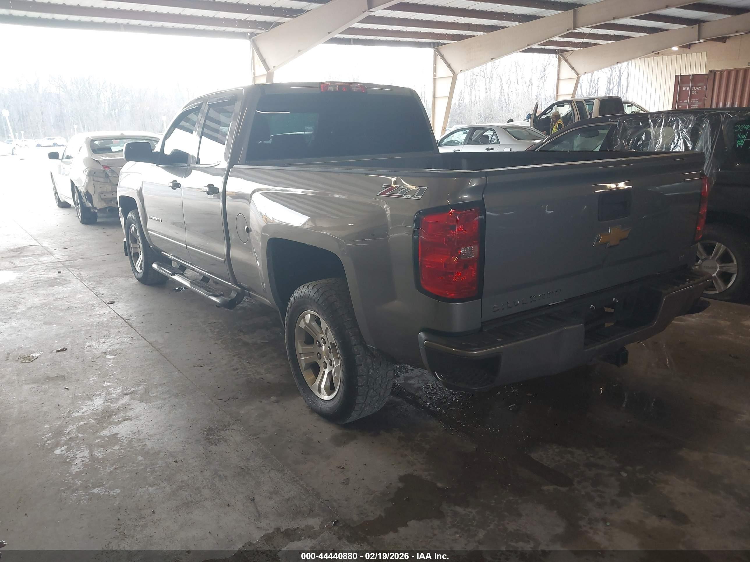 CHEVROLET SILVERADO image 3