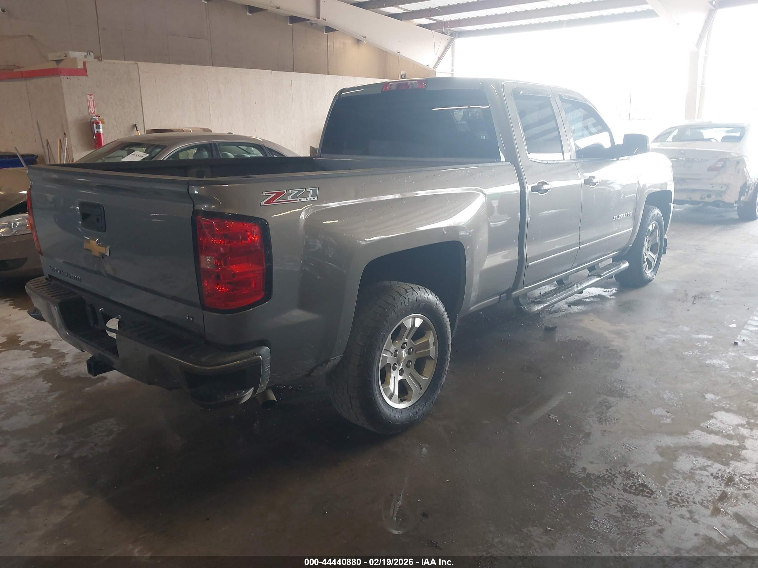 CHEVROLET SILVERADO image 4
