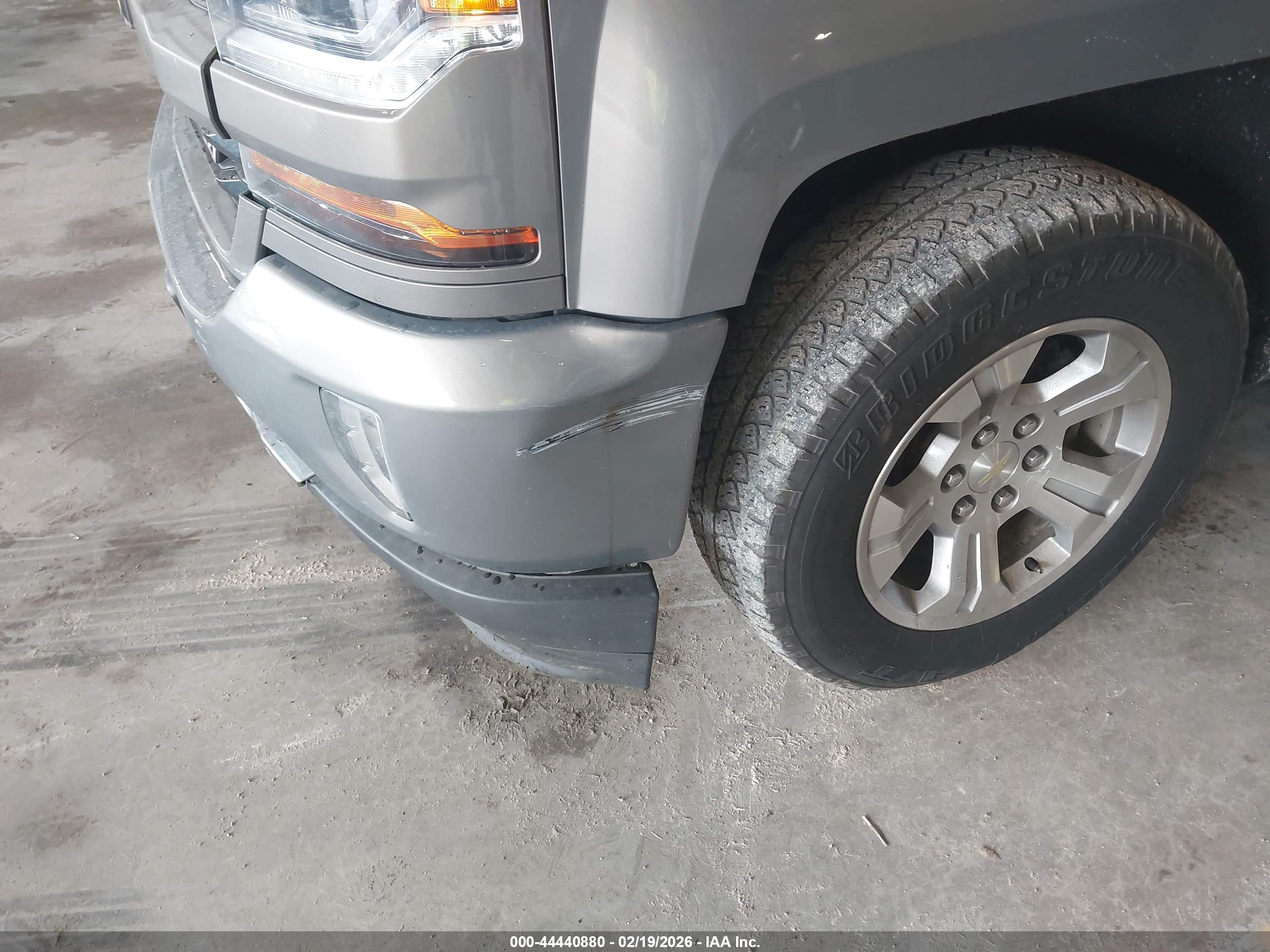 CHEVROLET SILVERADO image 6