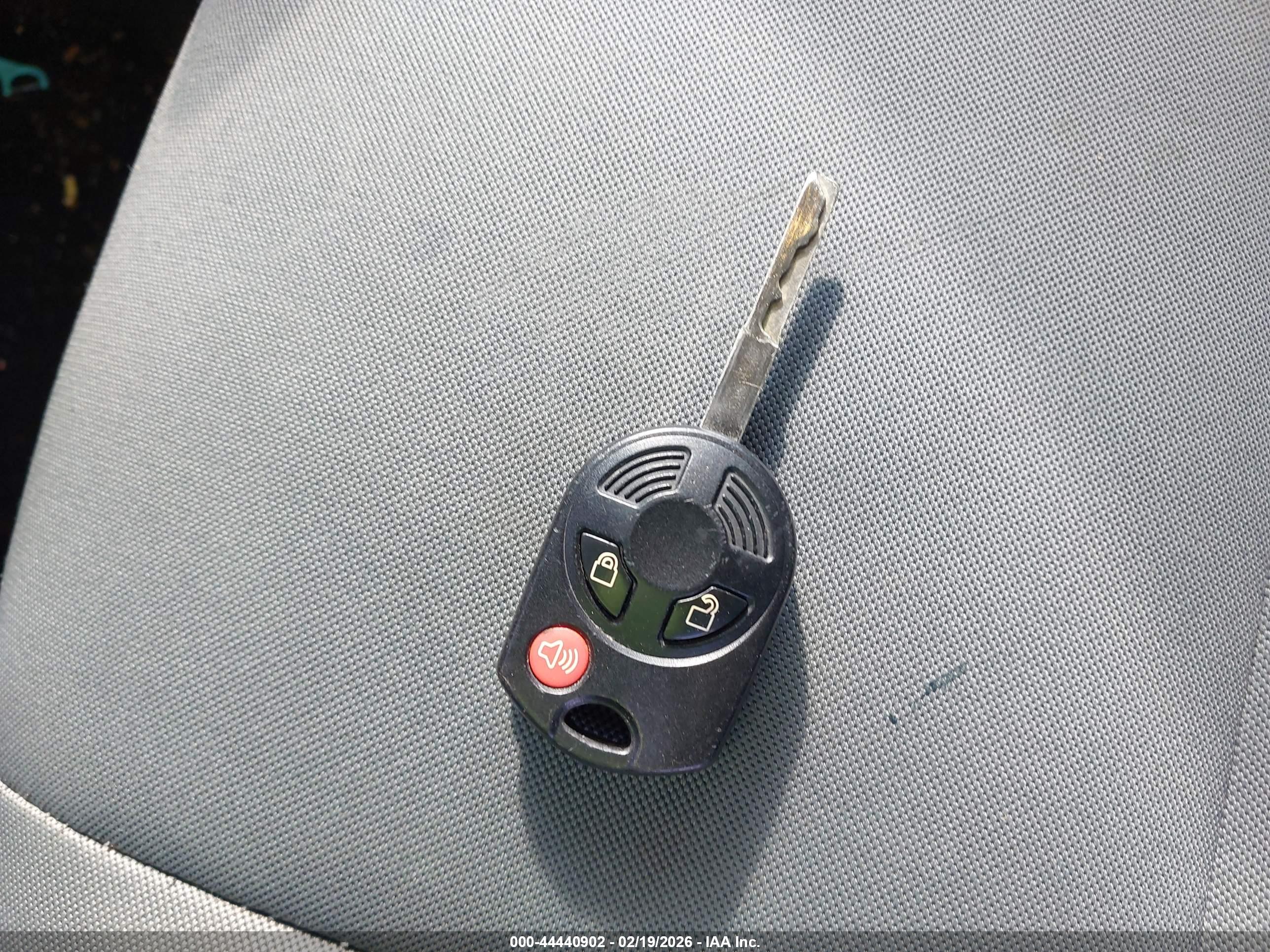 FORD ESCAPE image 11