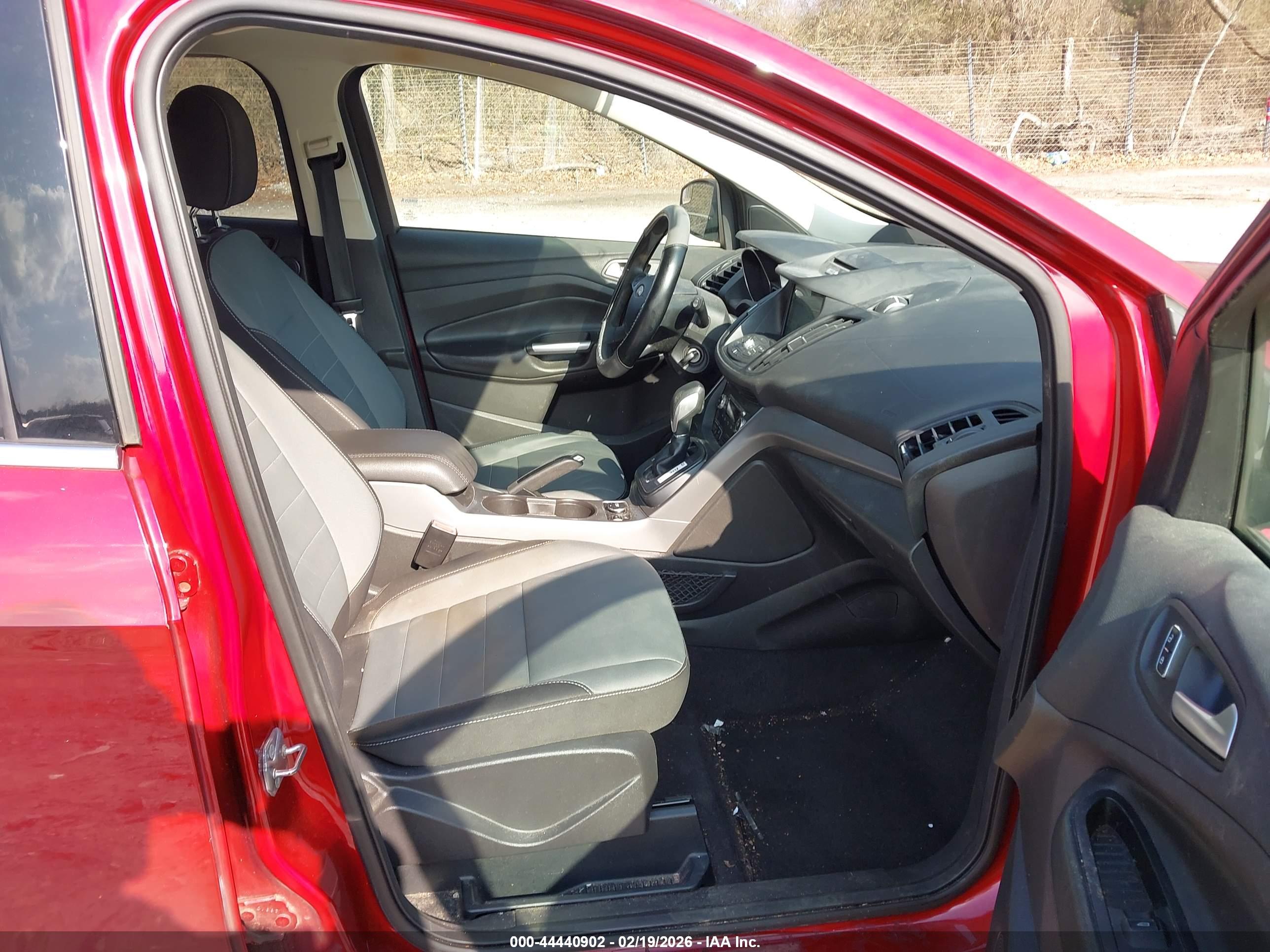 FORD ESCAPE image 5