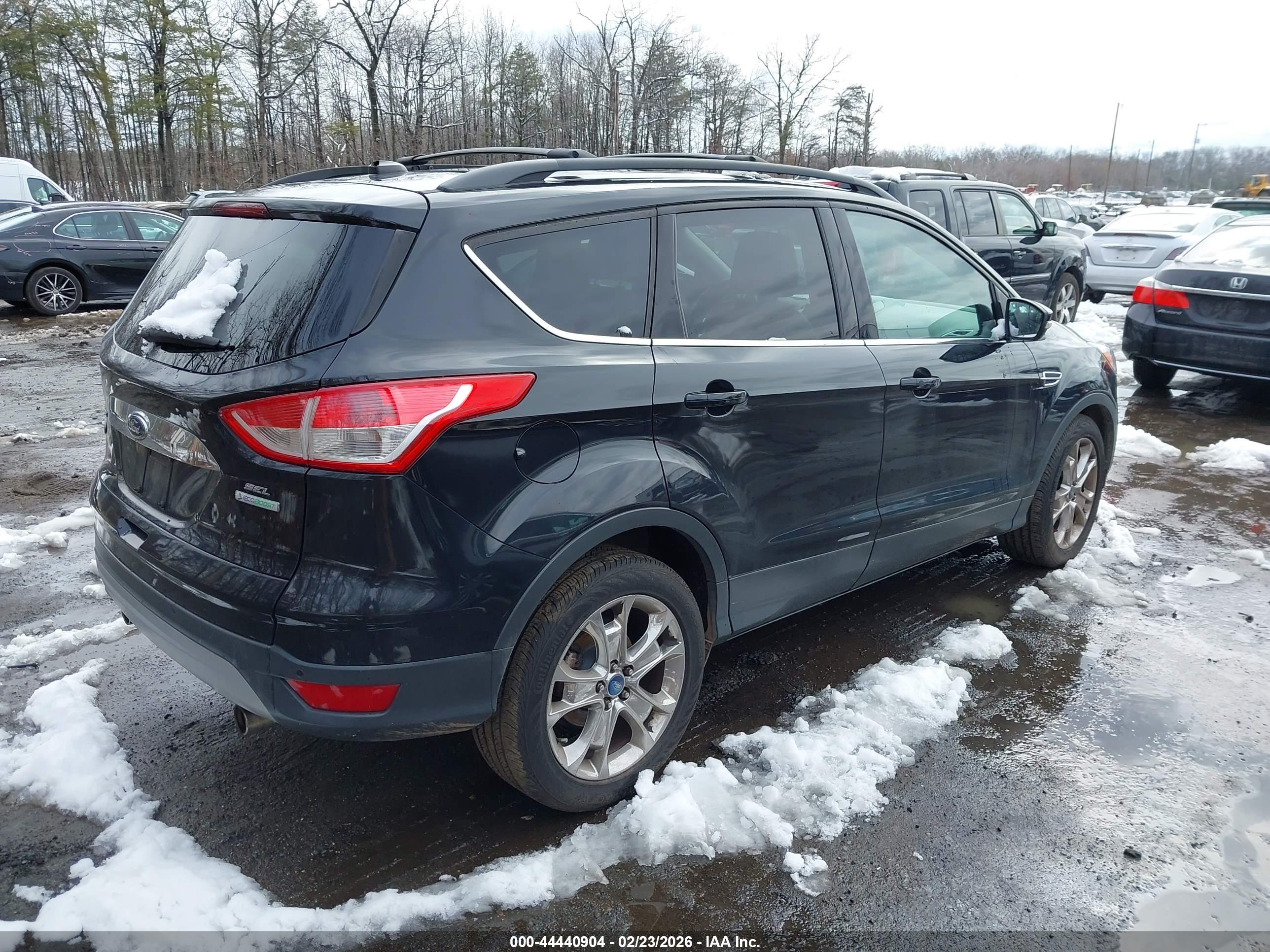 FORD ESCAPE image 4